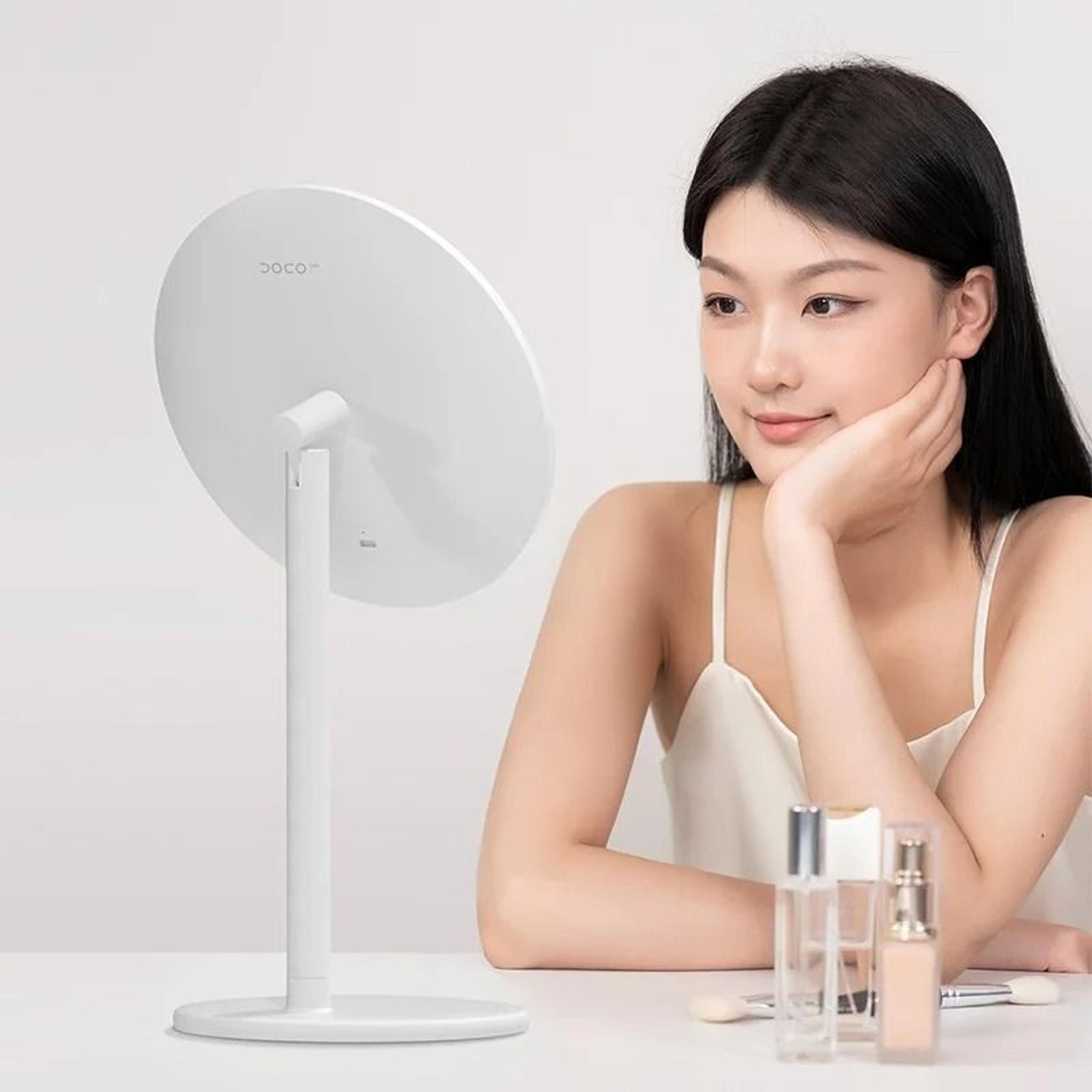 DOCO Premium Metal Desktop LED Makeup Mirror With Smart Adjustable Illumination 4