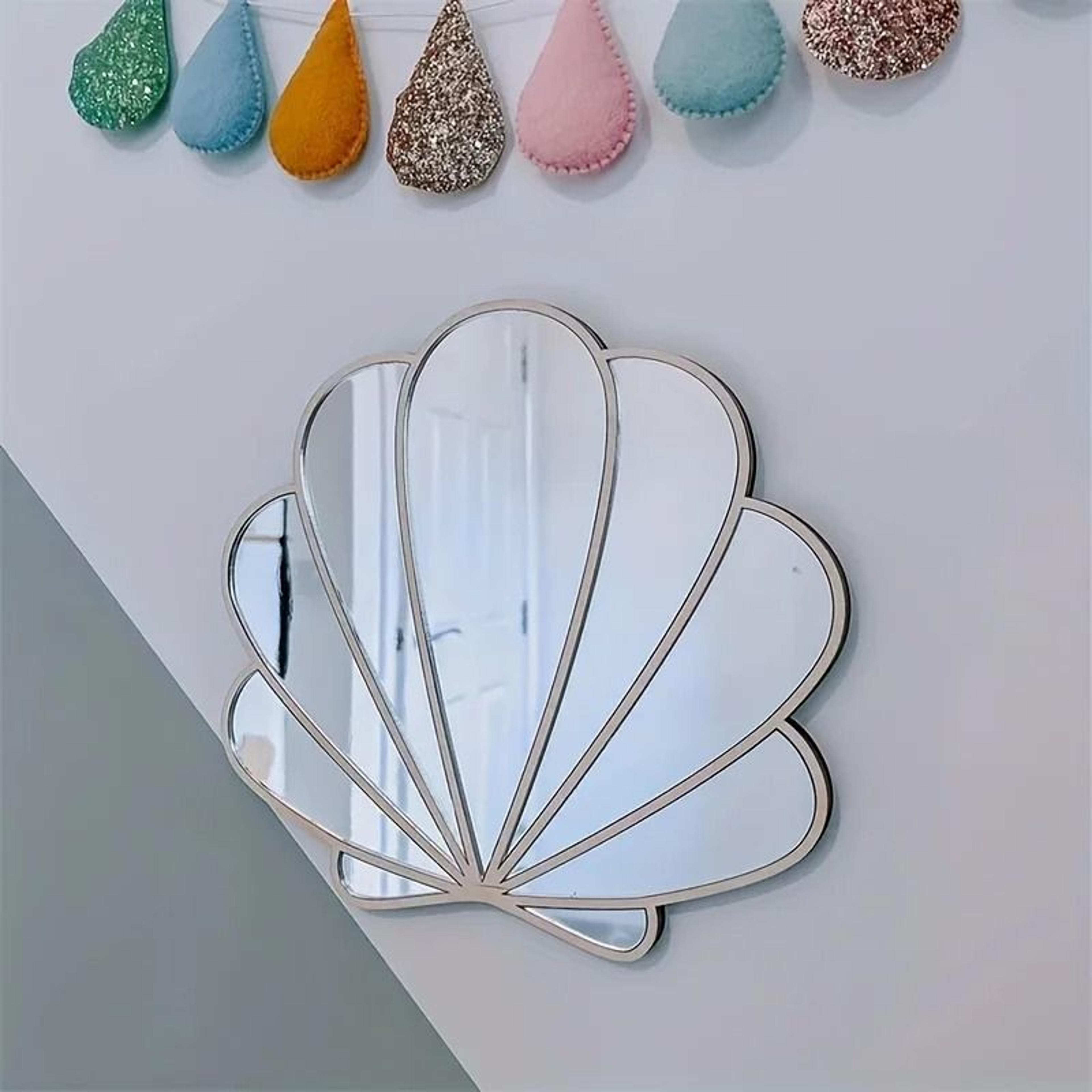 Ins Nordic Wooden Beach Theme Shell Shatterproof Wall Mirror 4