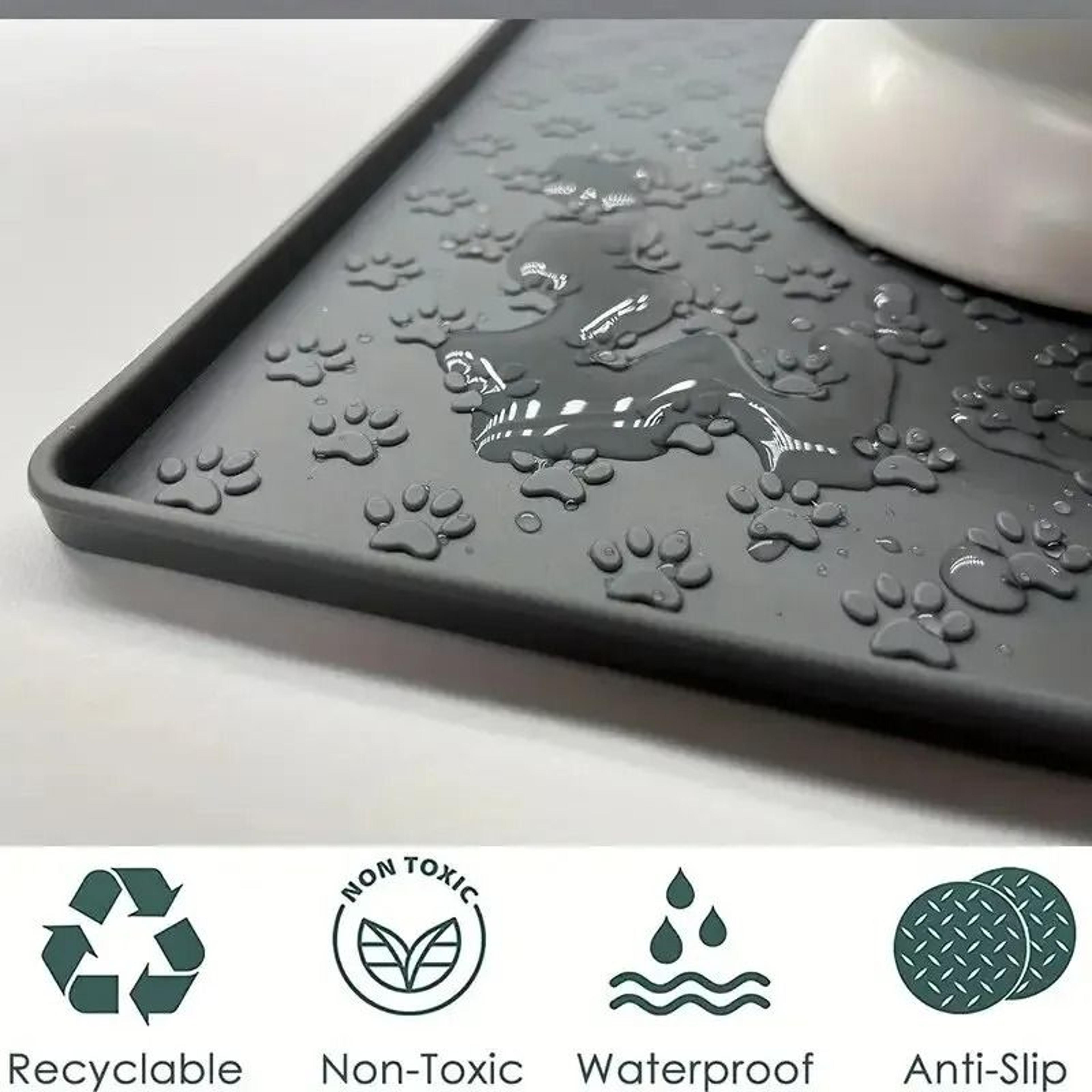 NonSpill Foldable Silicone Pet Placemat  Waterproof AntiSlip Food  Water Bowl Mat 1