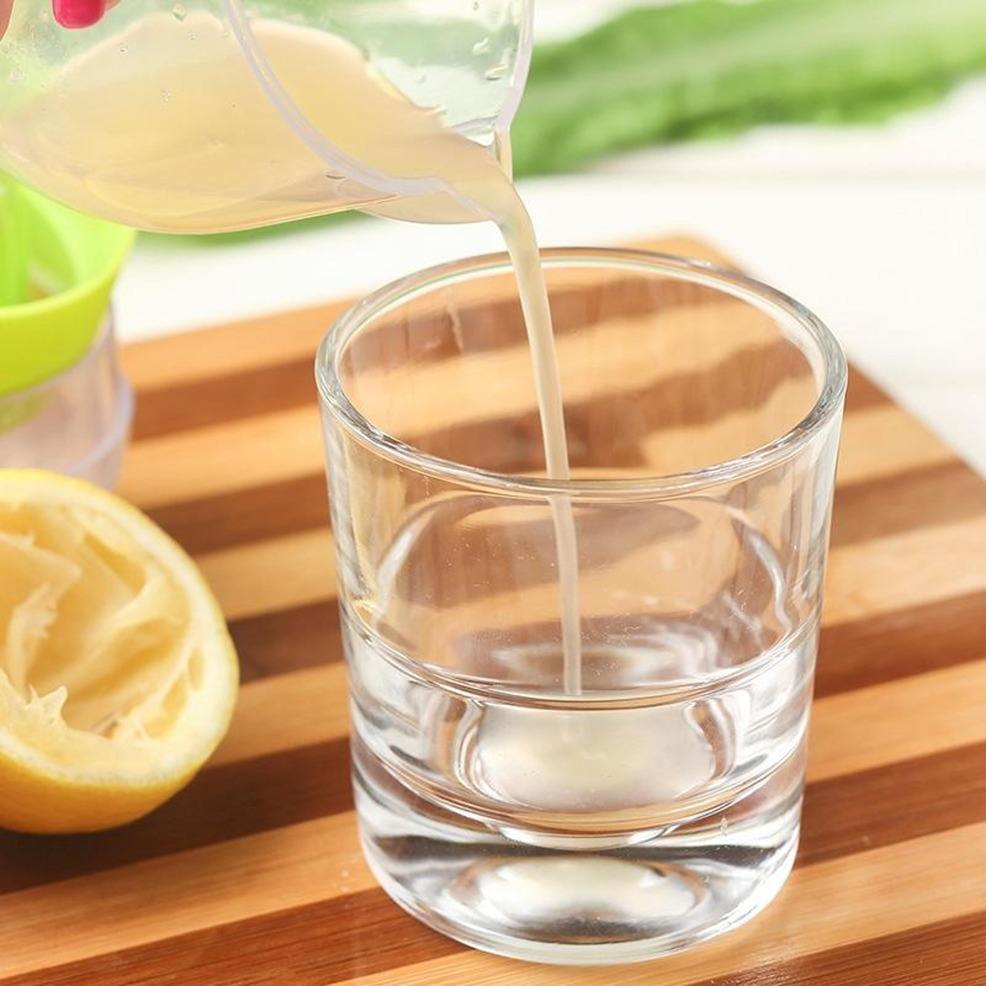 FreshPress Manual Citrus Juicer Cup With Measuring Scale 5