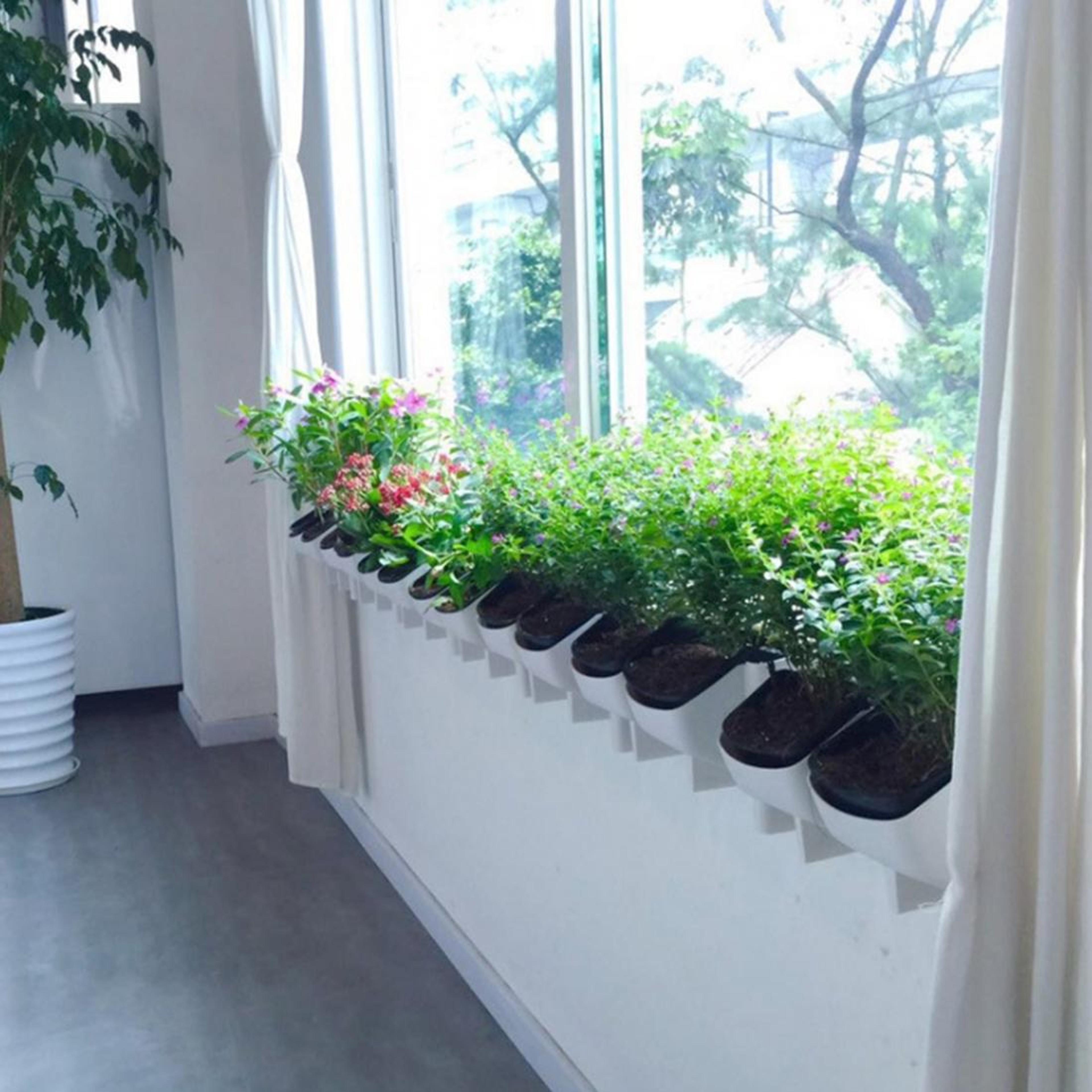 Vertical Wall Garden Stackable Hanging Flower Pot Planter 9