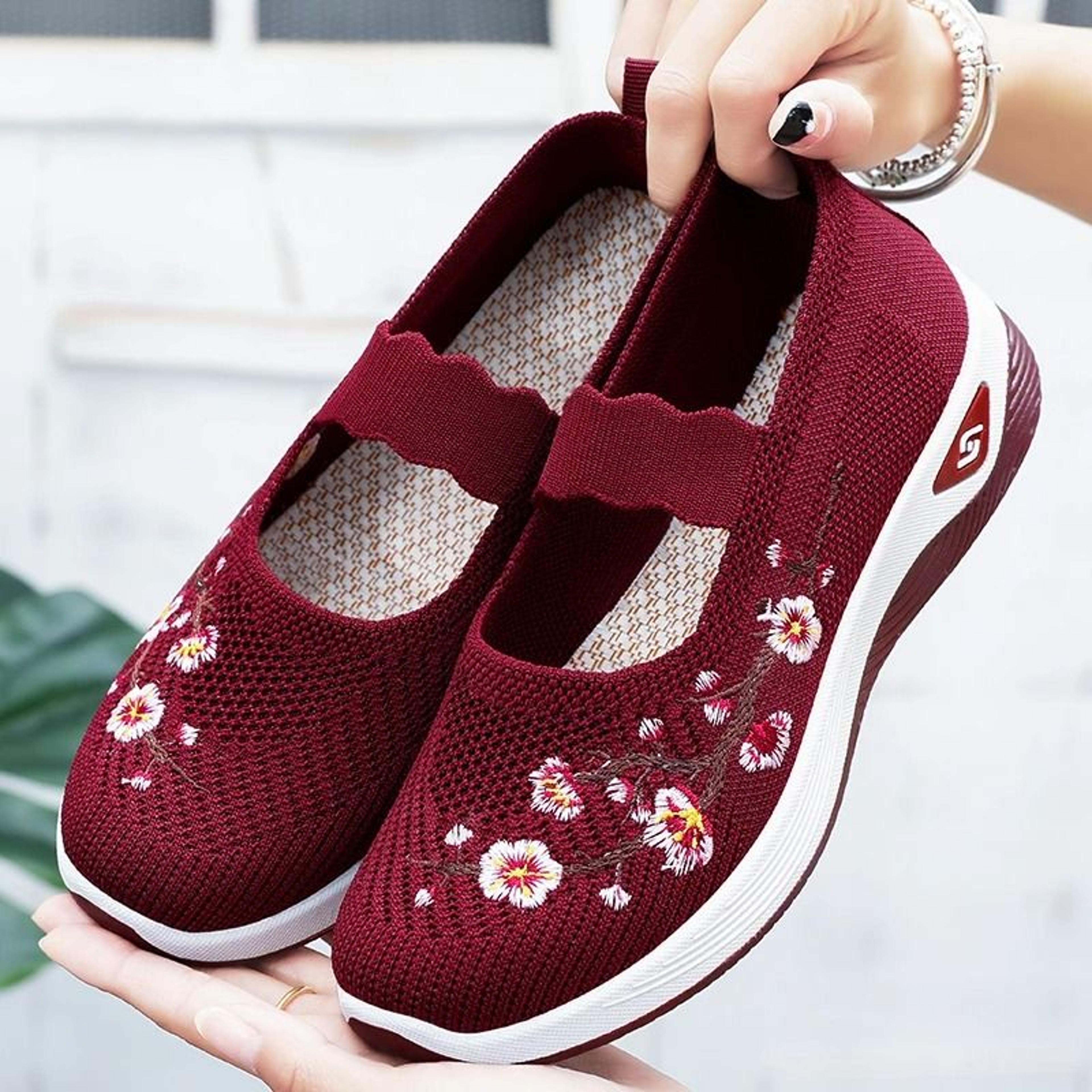 Womens Lightweight Summer Sneakers With Soft Non Slip Sole And Breathable Comfort 3