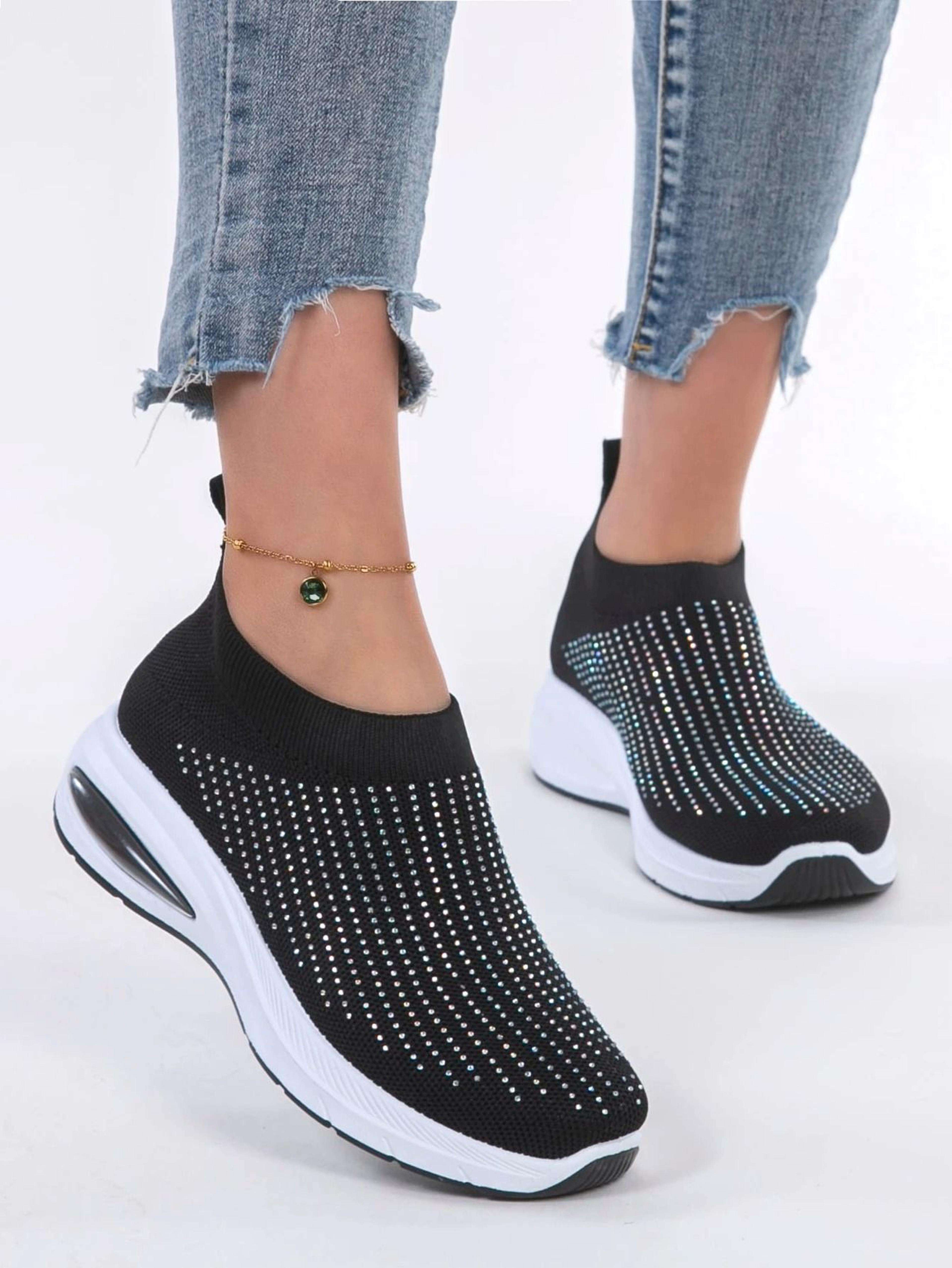 Lightweight Breathable Non Slip Flat Sports Shoes For Women 2