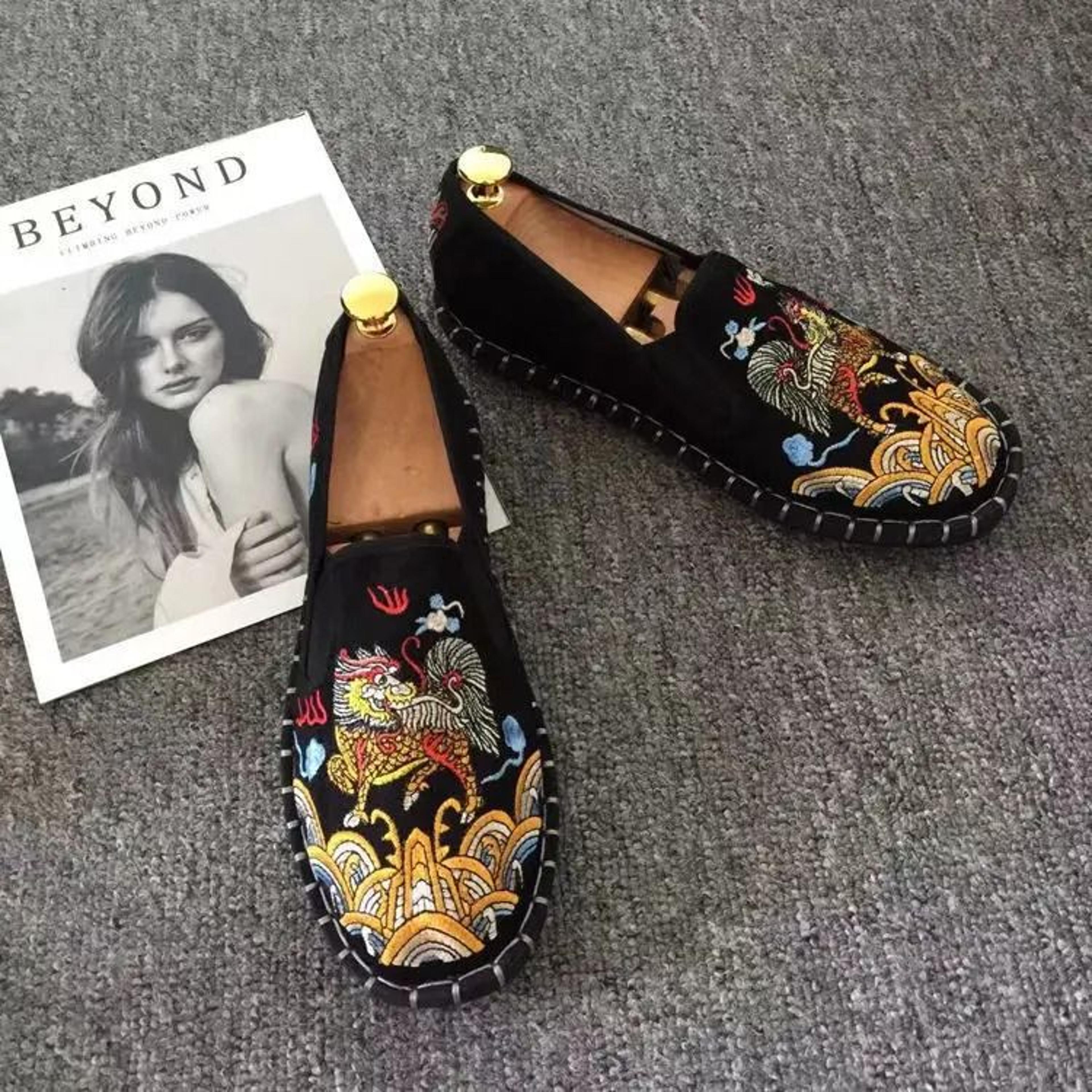 Traditional Embroidered Beijing Cloth Loafers For Men 2