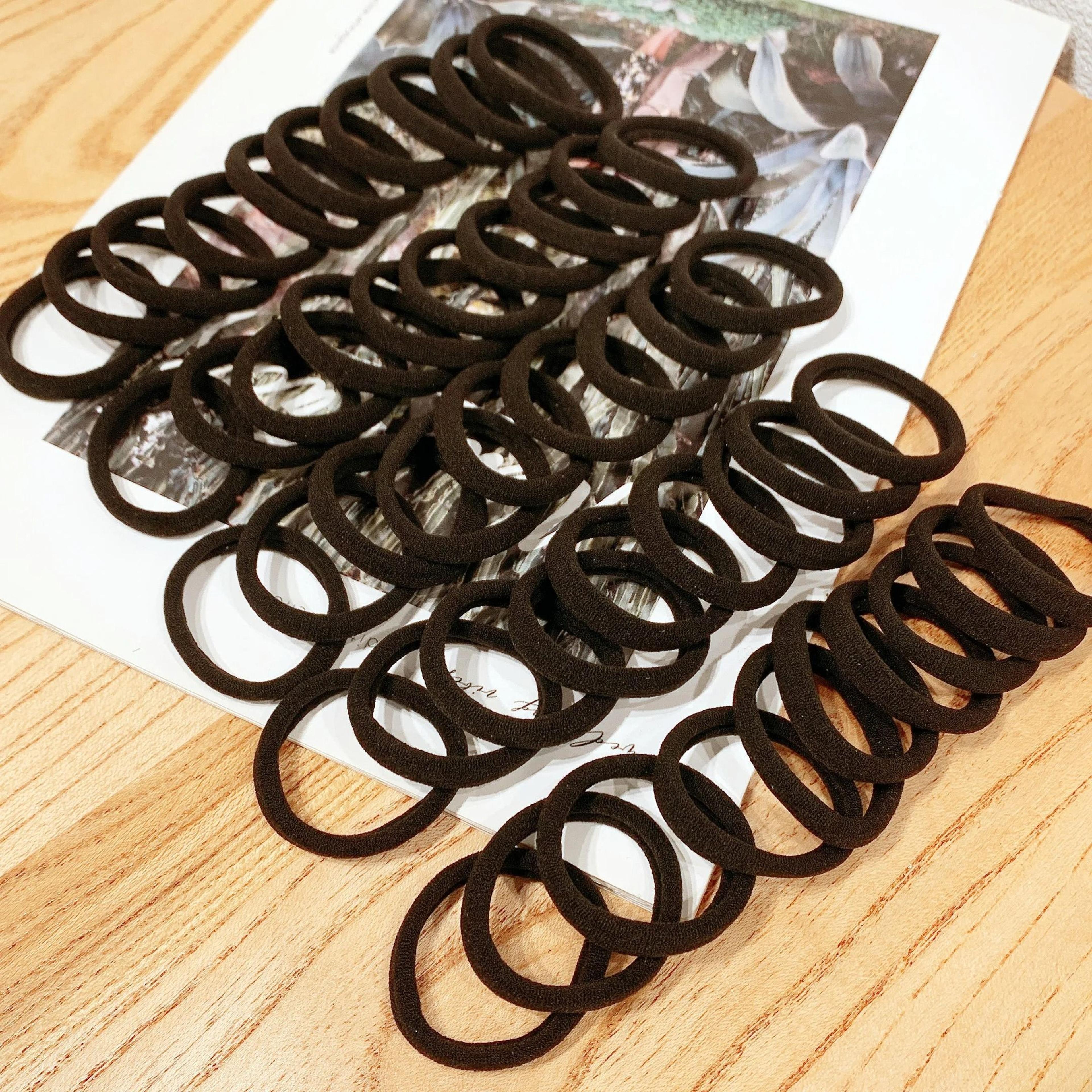 High Elastic Black And White Hair Bands Set For Everyday Styling 4