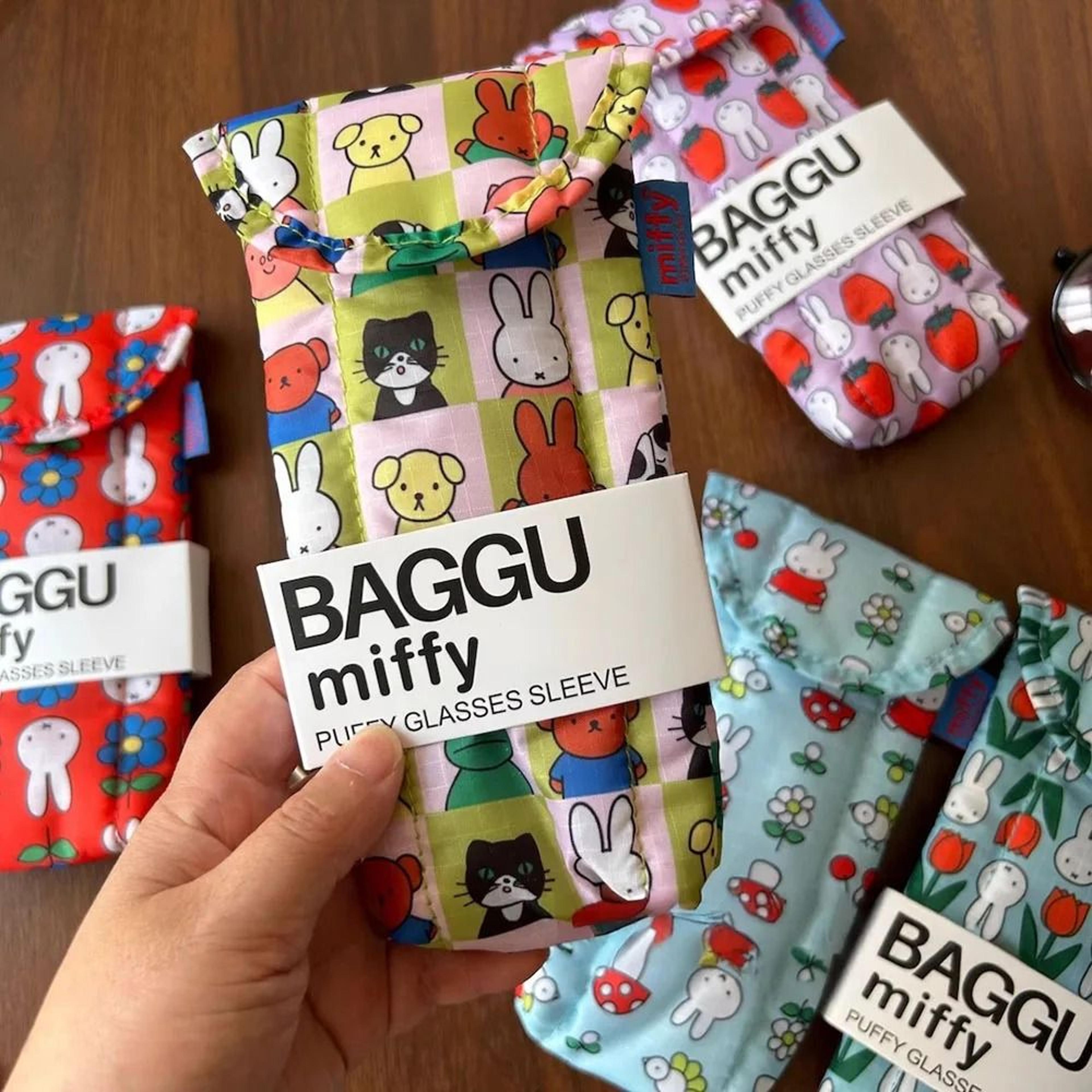 Cute Cartoon Glasses Pouch With Umbrella Print 10