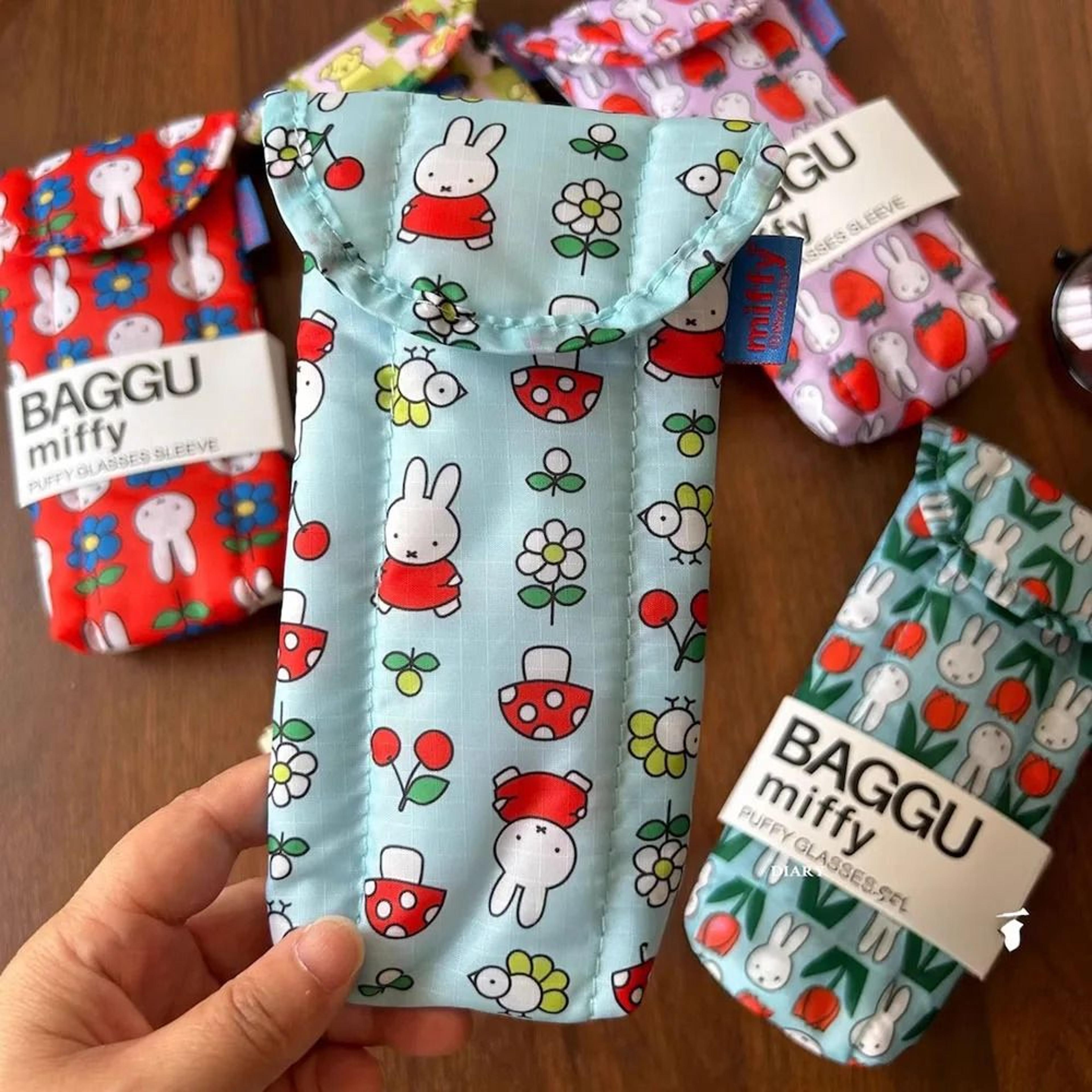 Cute Cartoon Glasses Pouch With Umbrella Print 3