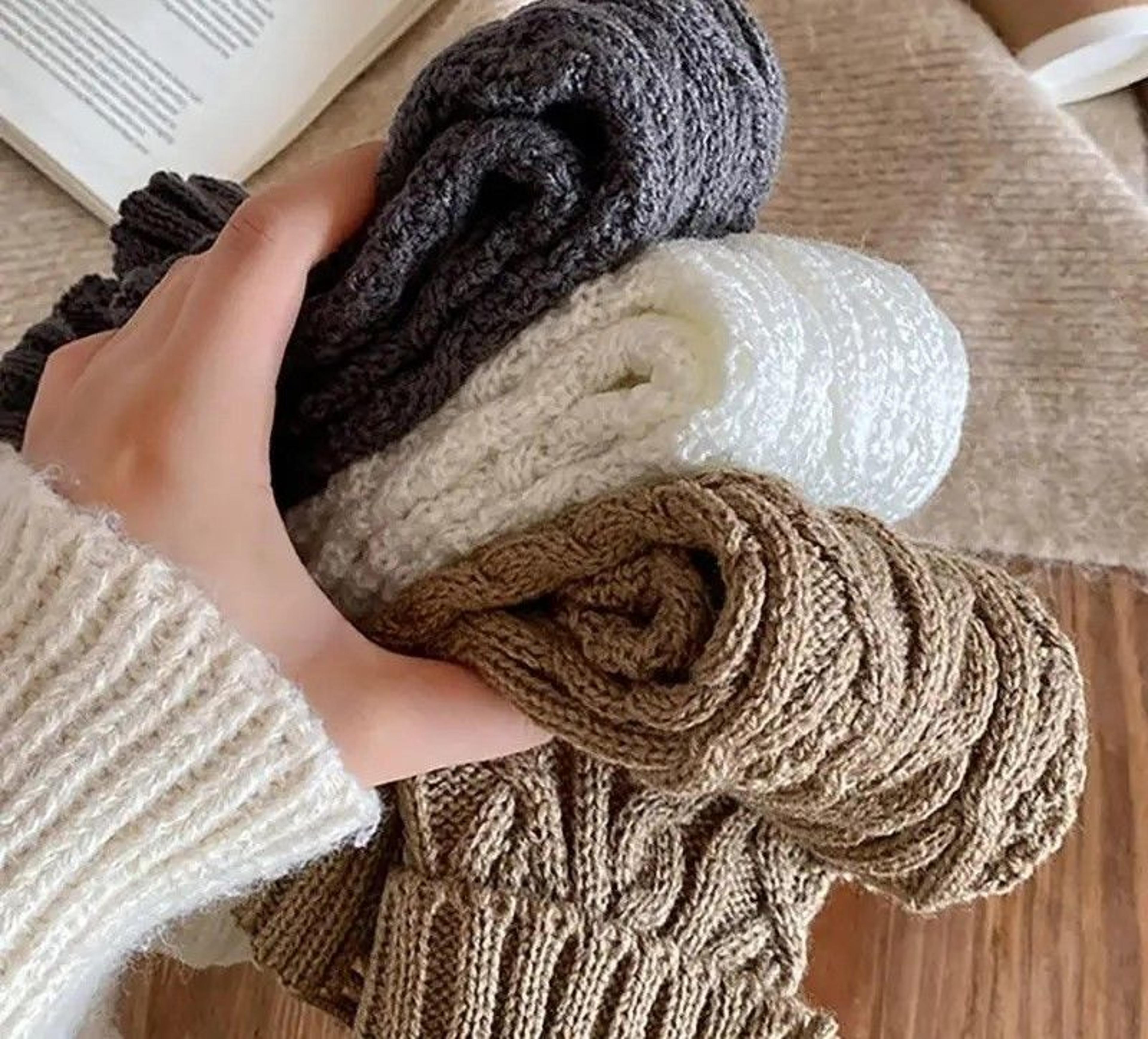 Soft Knit Leg Warmers For Women And Teens 3
