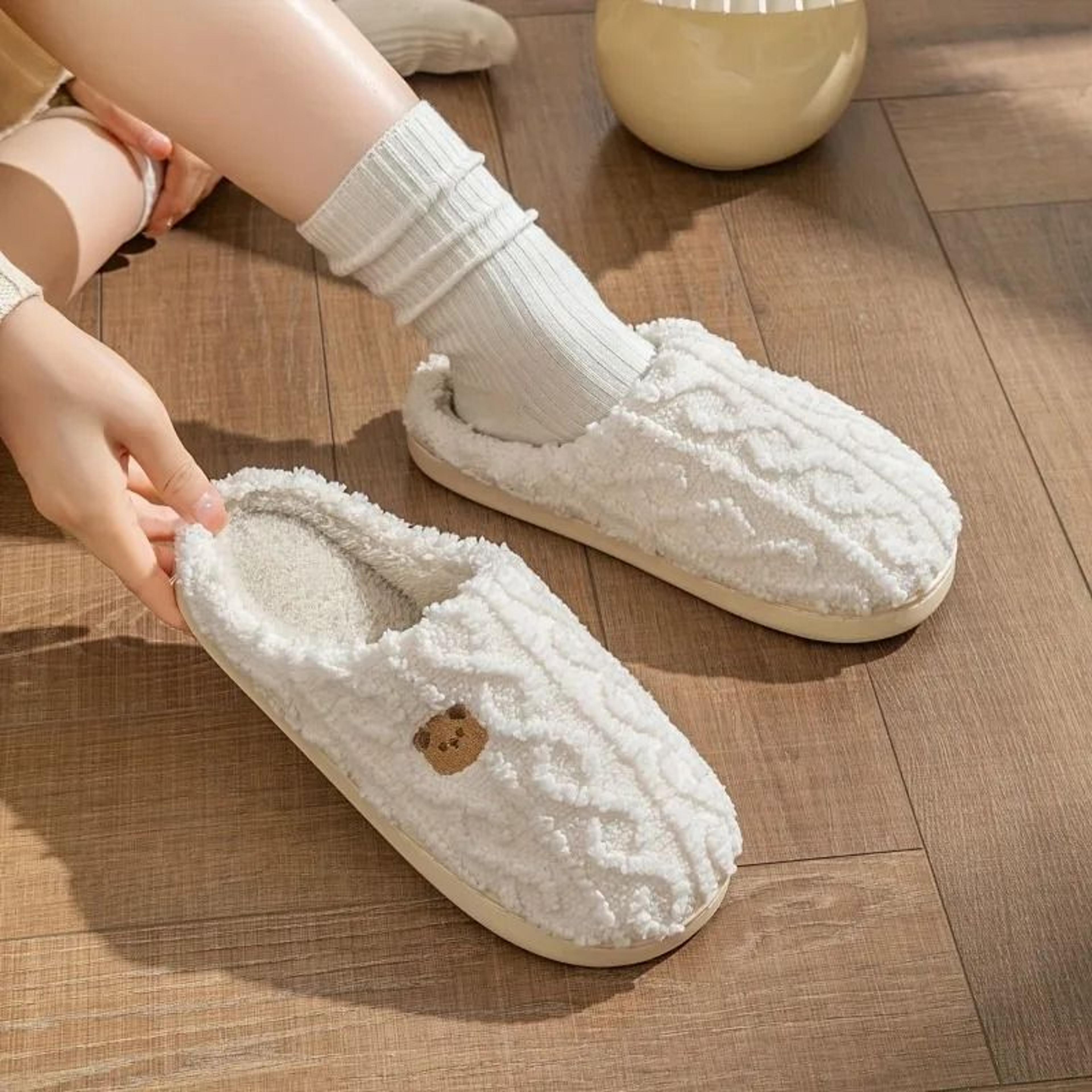 Solid Color Bear Print Warm Indoor Slippers 2