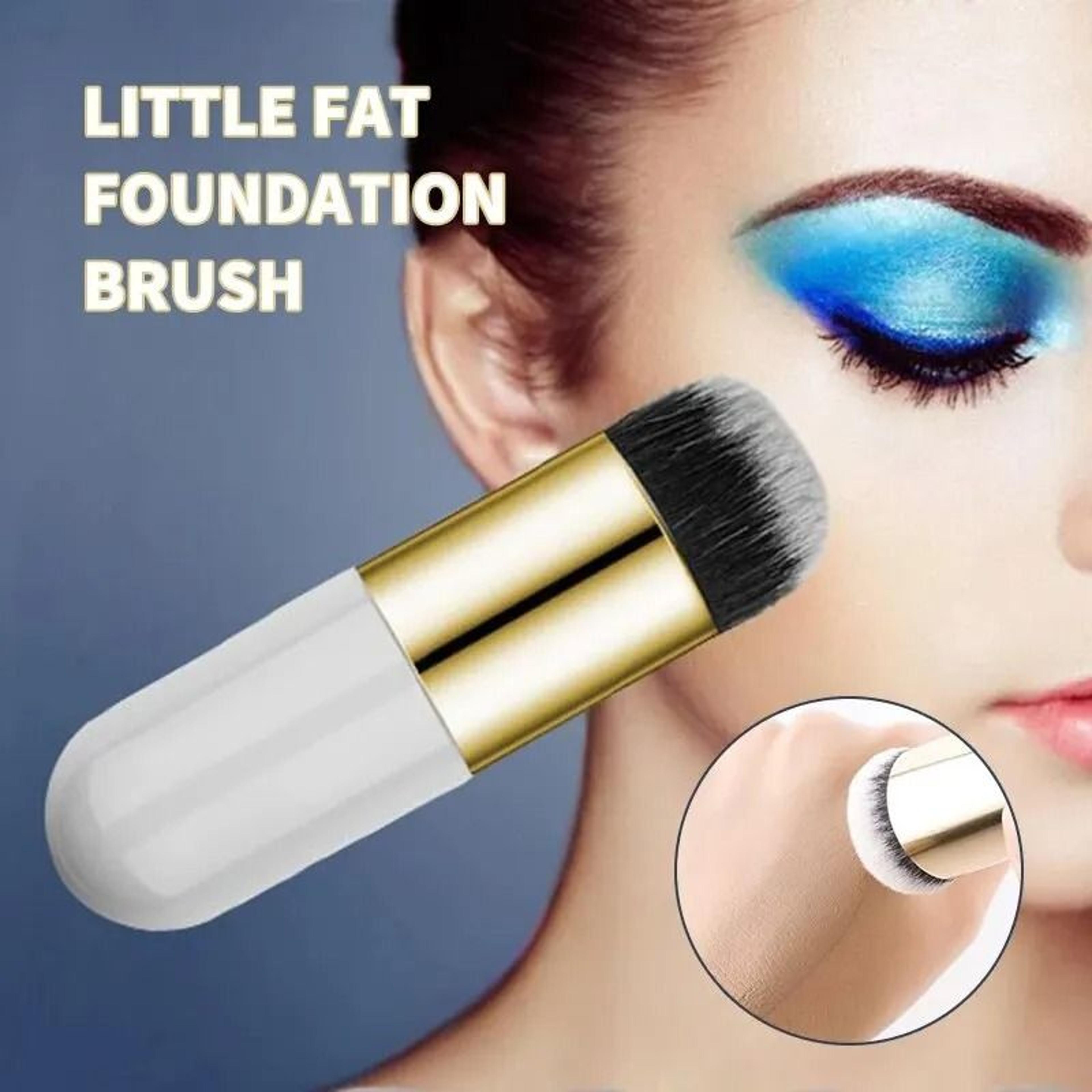 Flawless Finish Foundation Brush For Effortless Makeup Application 2
