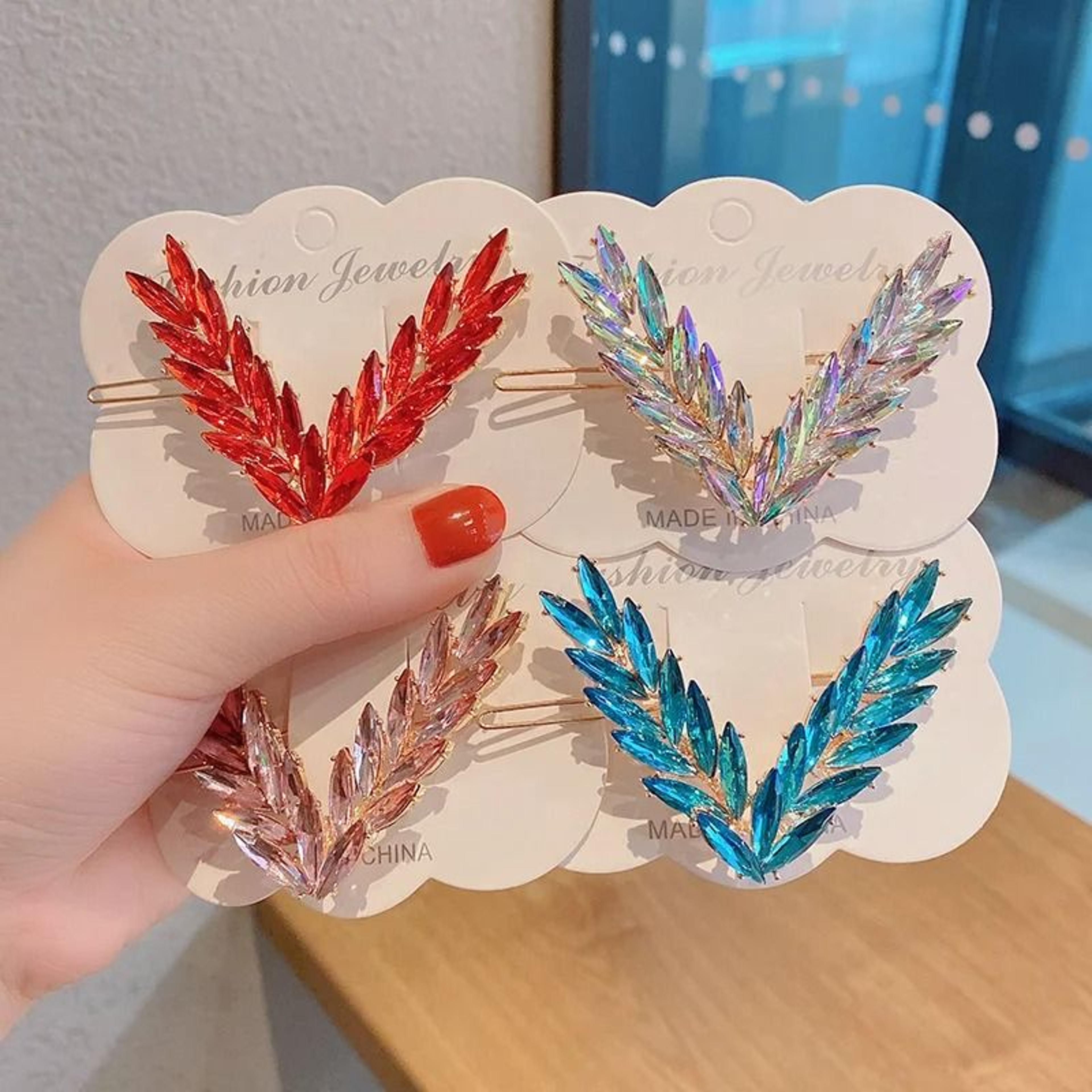 Luxury Crystal V Shape Hair Clip For Women 1
