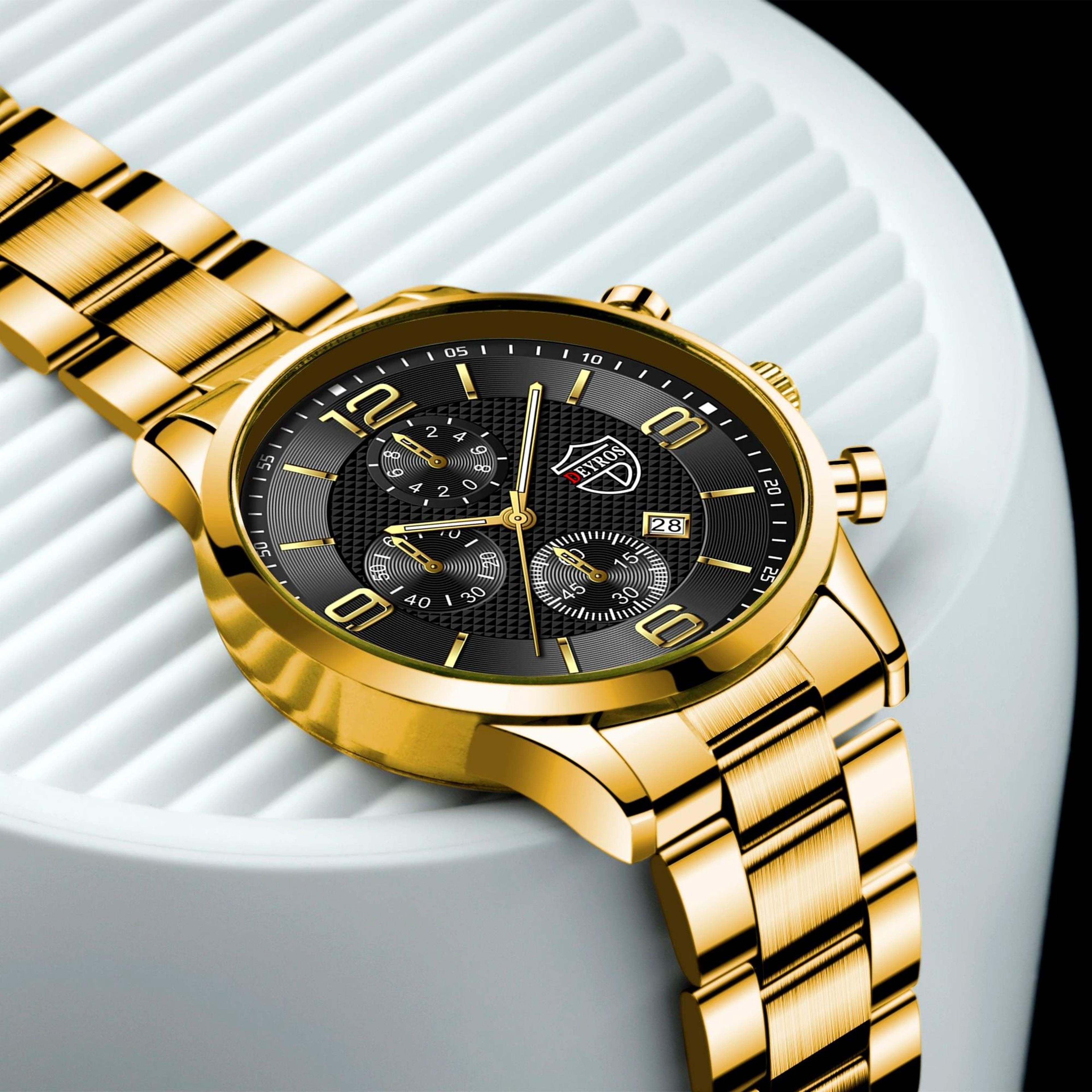 Sleek Classic Mens Wristwatch 3