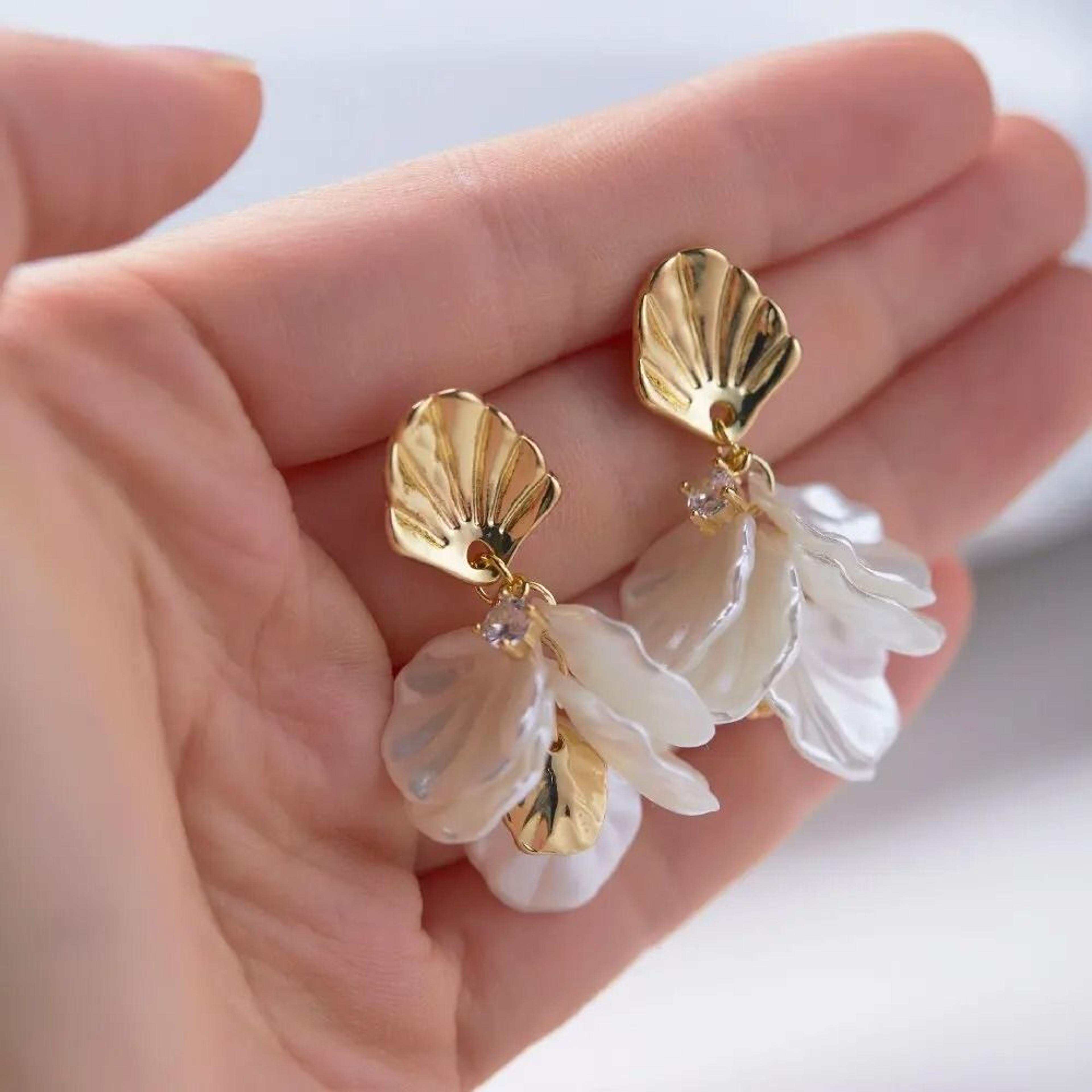 Chic Shell Drop Tassel Earrings 1