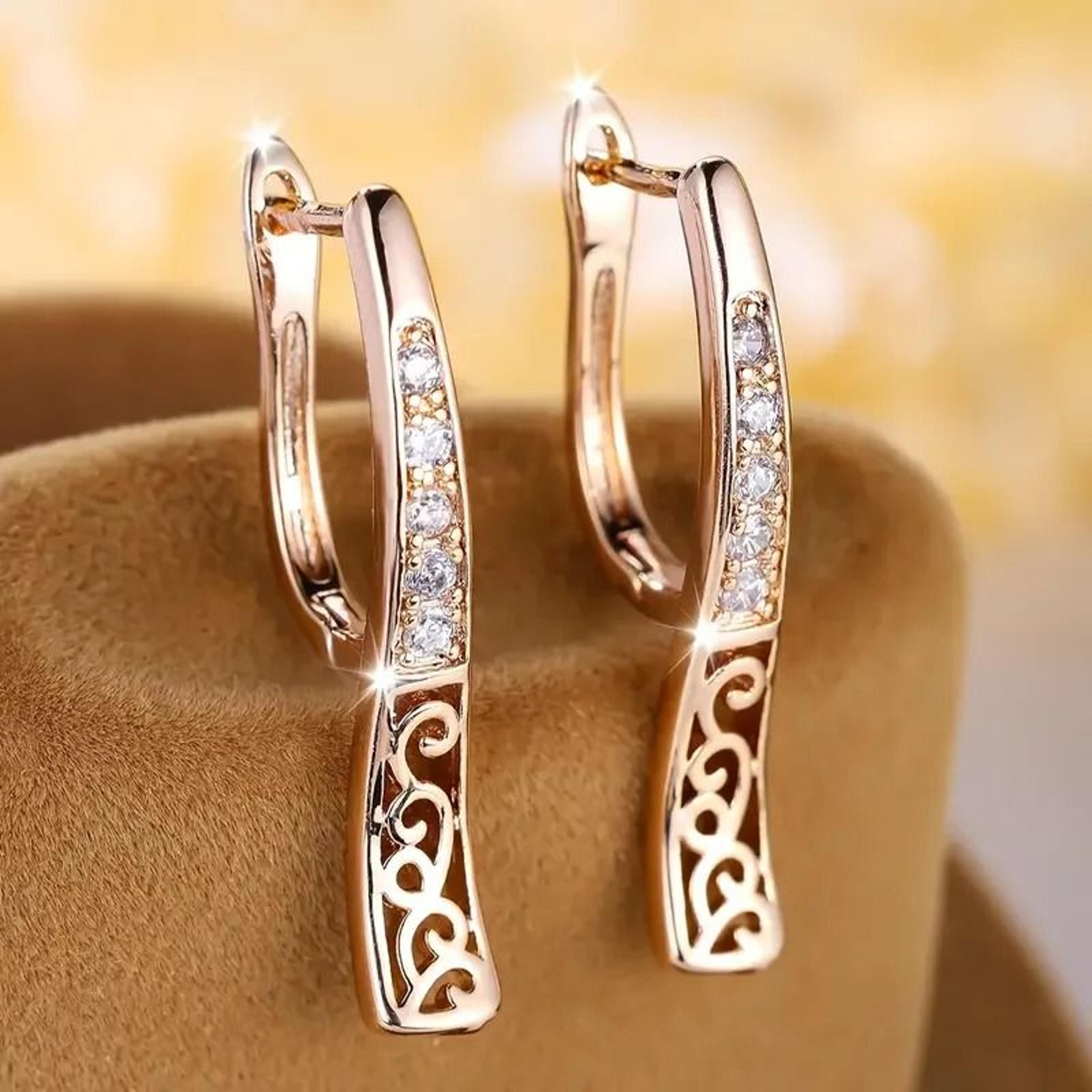 Sculptural Hoop Earrings 4
