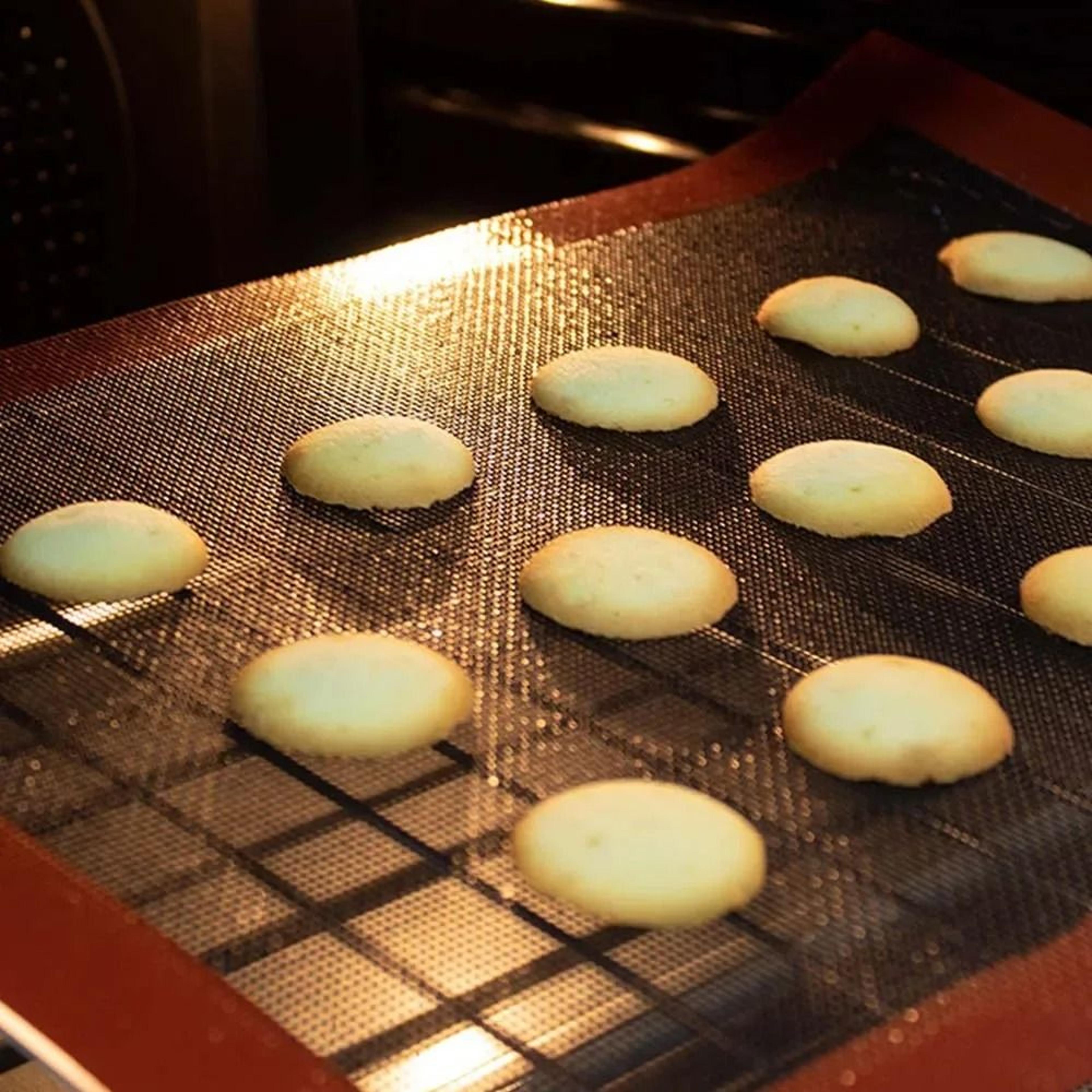 Reusable Silicone Baking Mat Sheet 30 X 40 Cm NonStick Heat Resistant 2