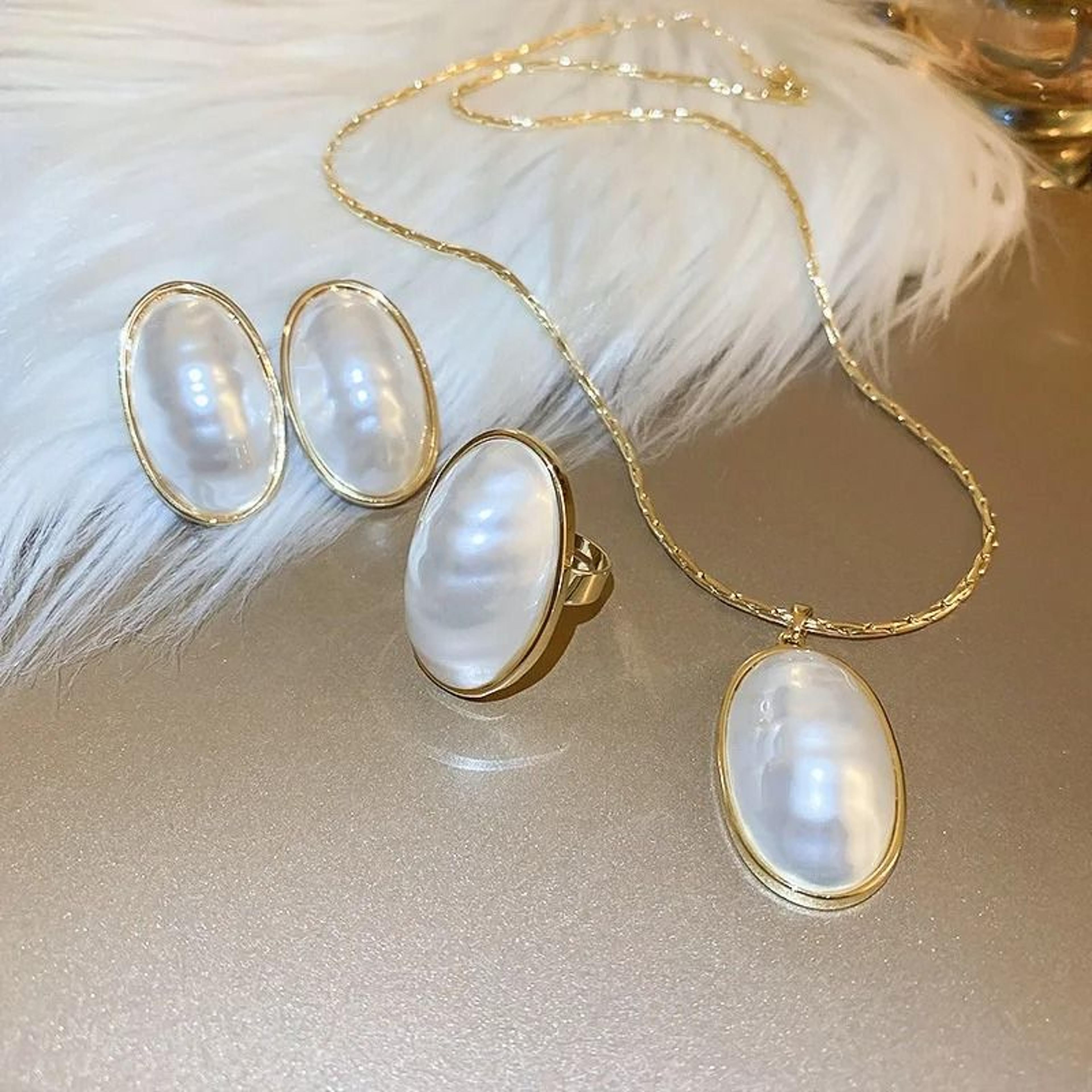 Large Oval Pearl Necklace And Stud Earring Set For Women 0