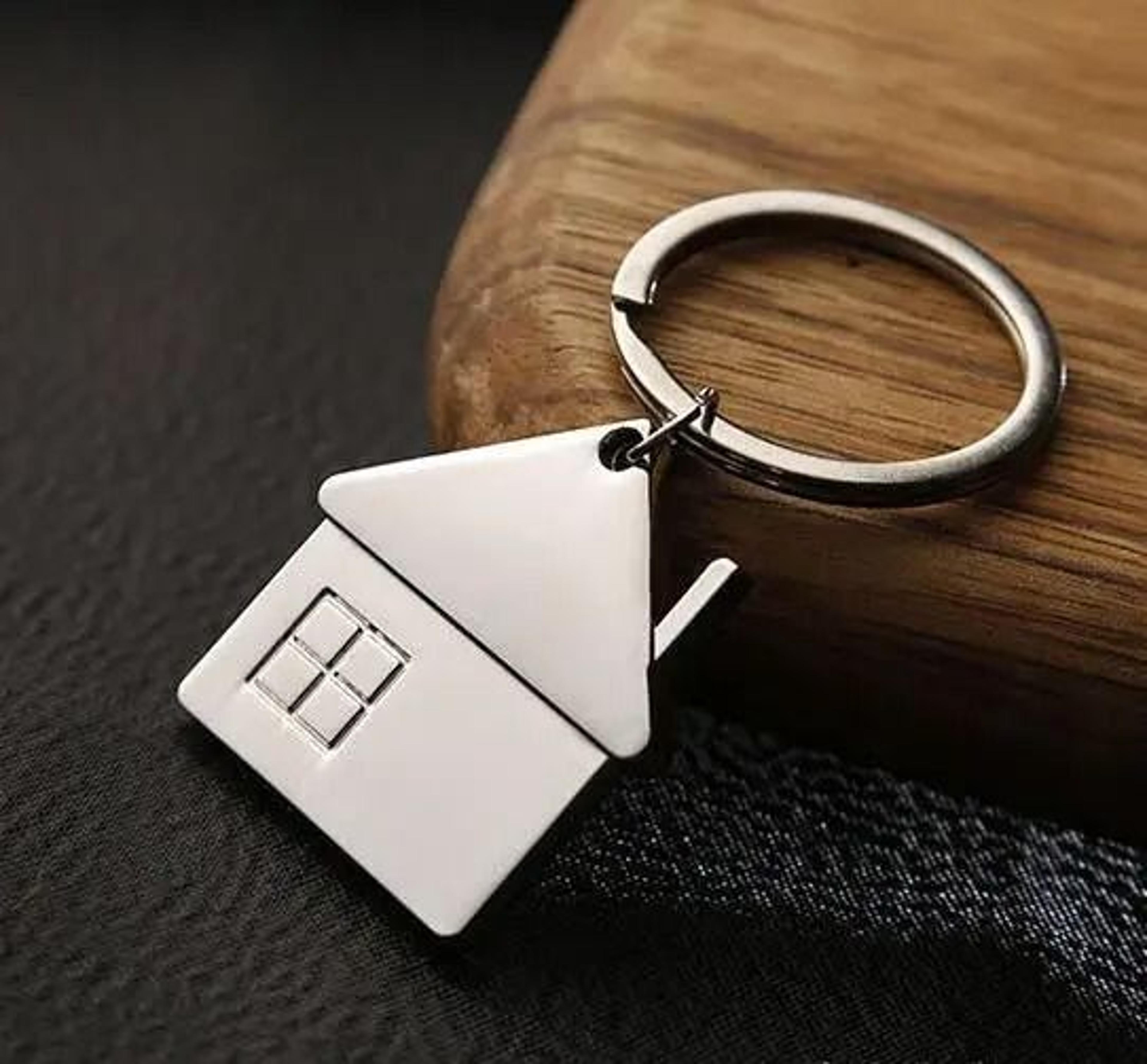 Cartoon House With Window Keychain Bag Charm For Men Women 5