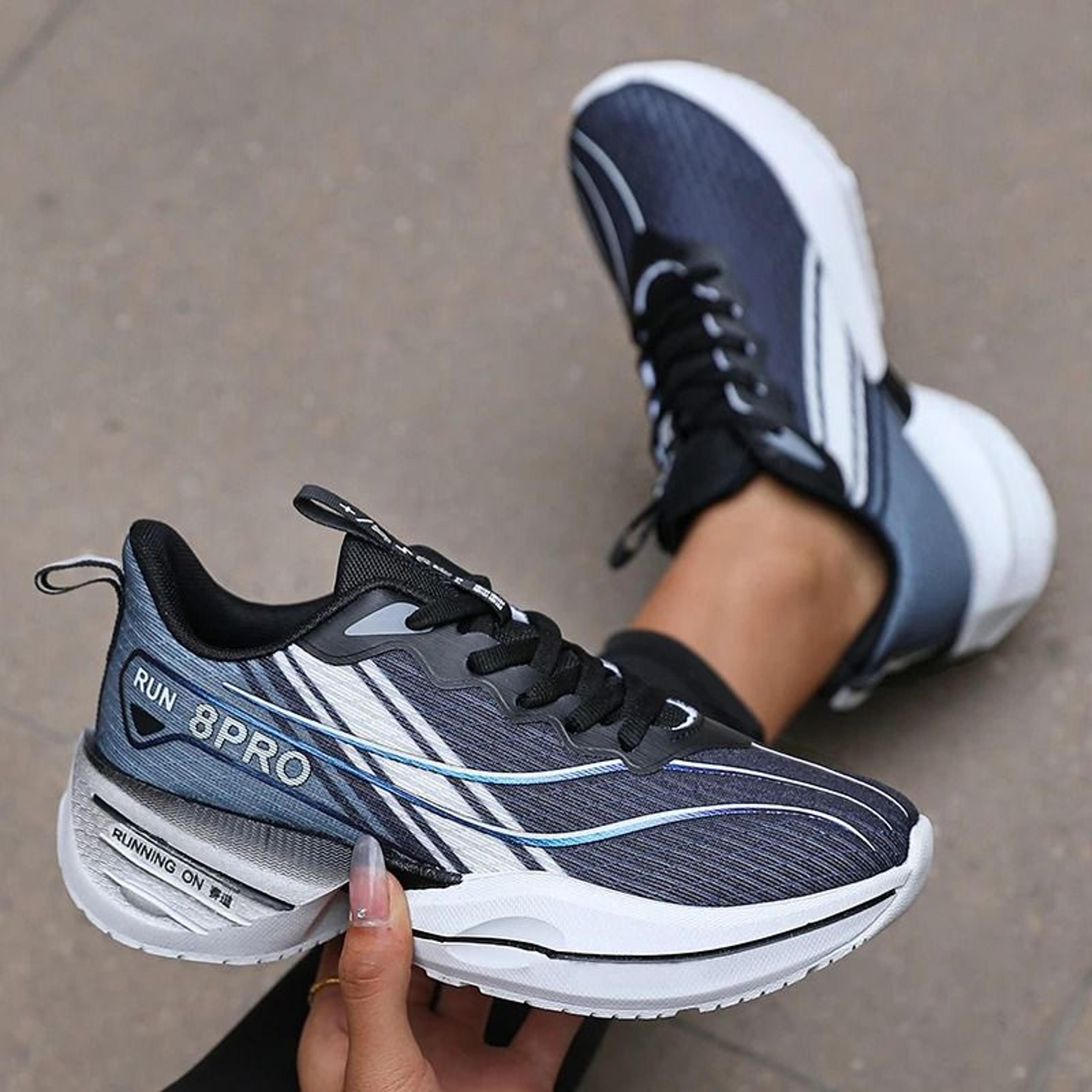 Lightweight Carbon Plate Running Sneakers 7