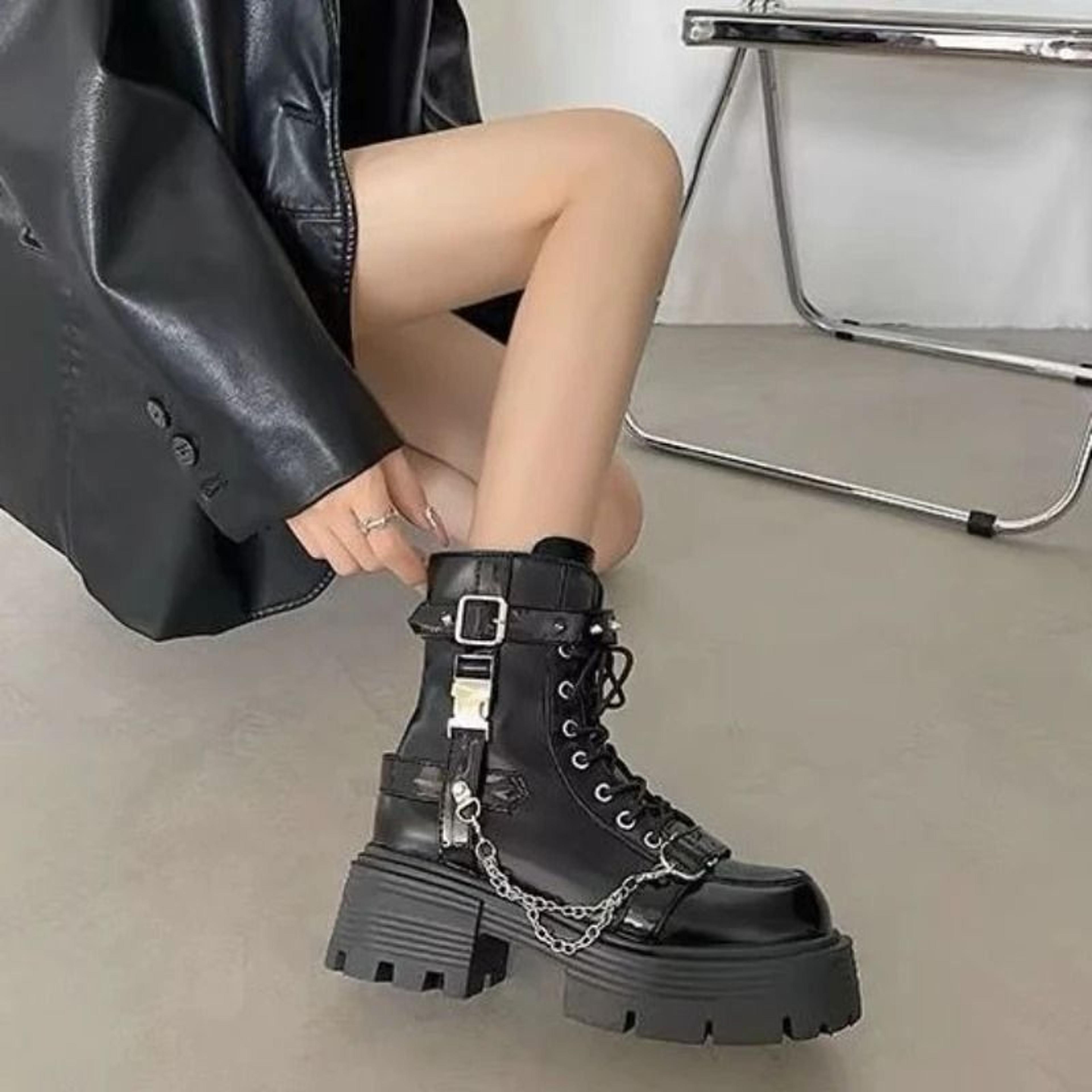 Add Both Style And Comfort To Your Ride With These No Slip Soft Bottom Motorcycle Boots For Women T 3