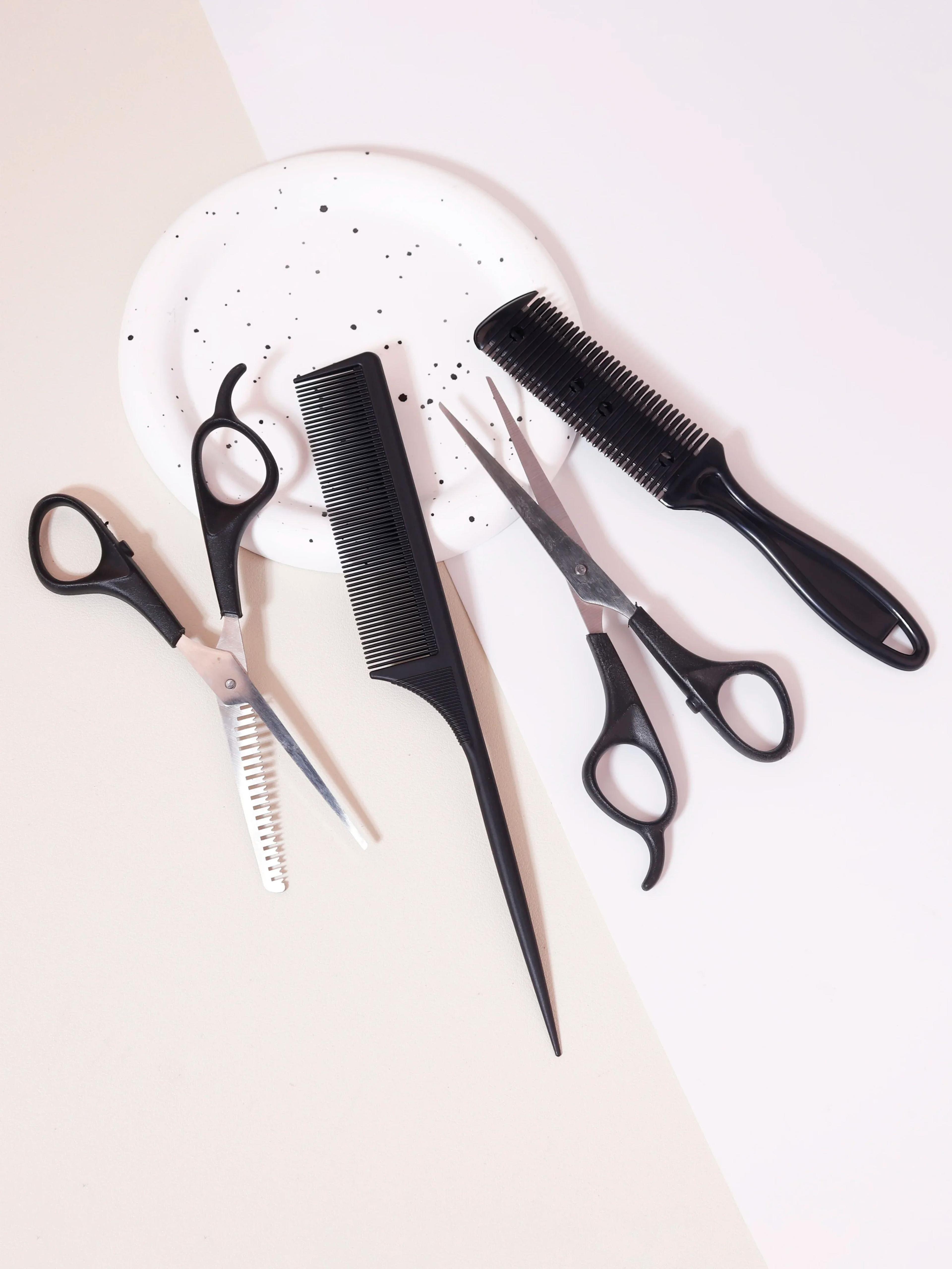 Professional Hairstyling Tool Set Hair Clippers Combs And Thinning Clippers 1