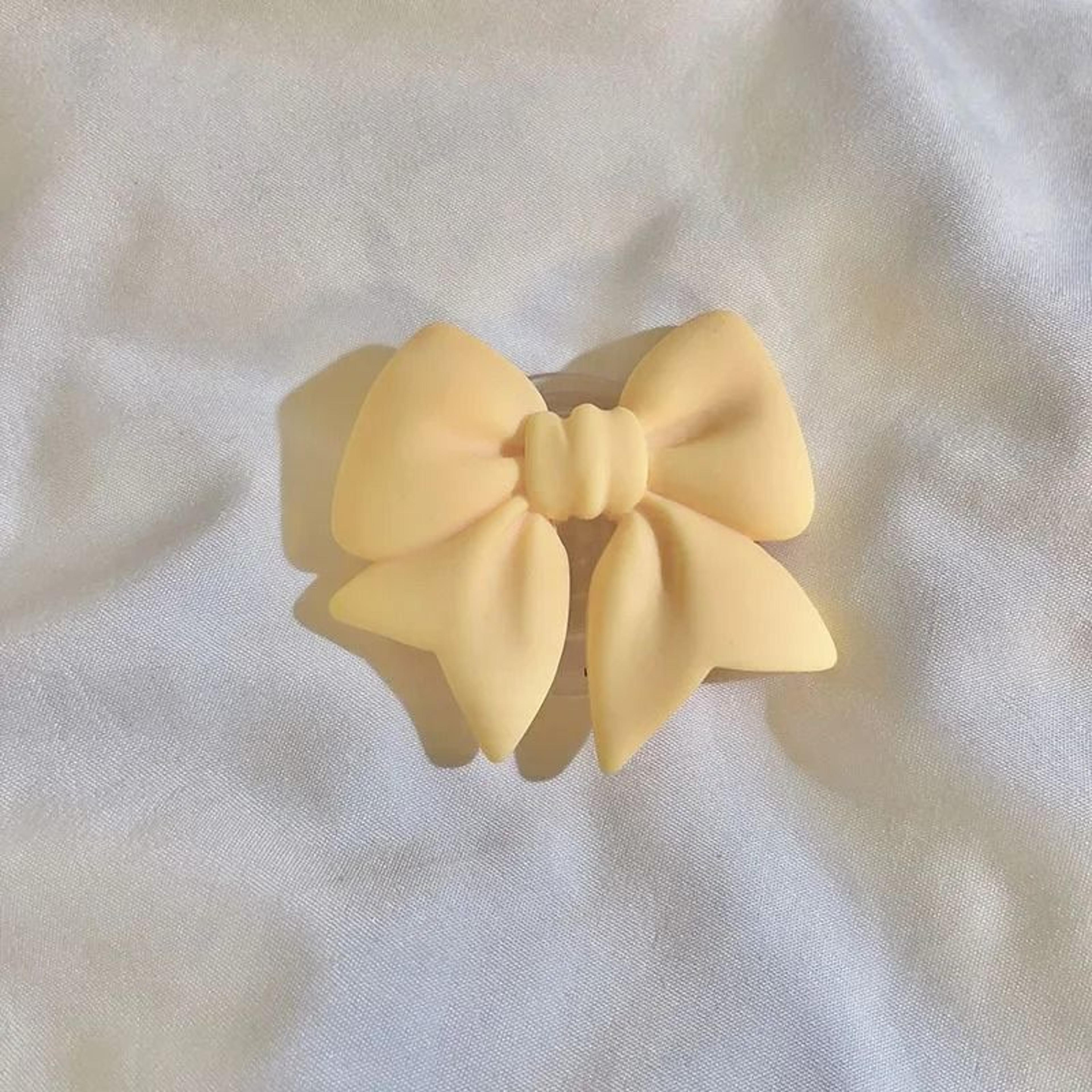 Macaron Bow Magnetic Phone Grip And Stand 9