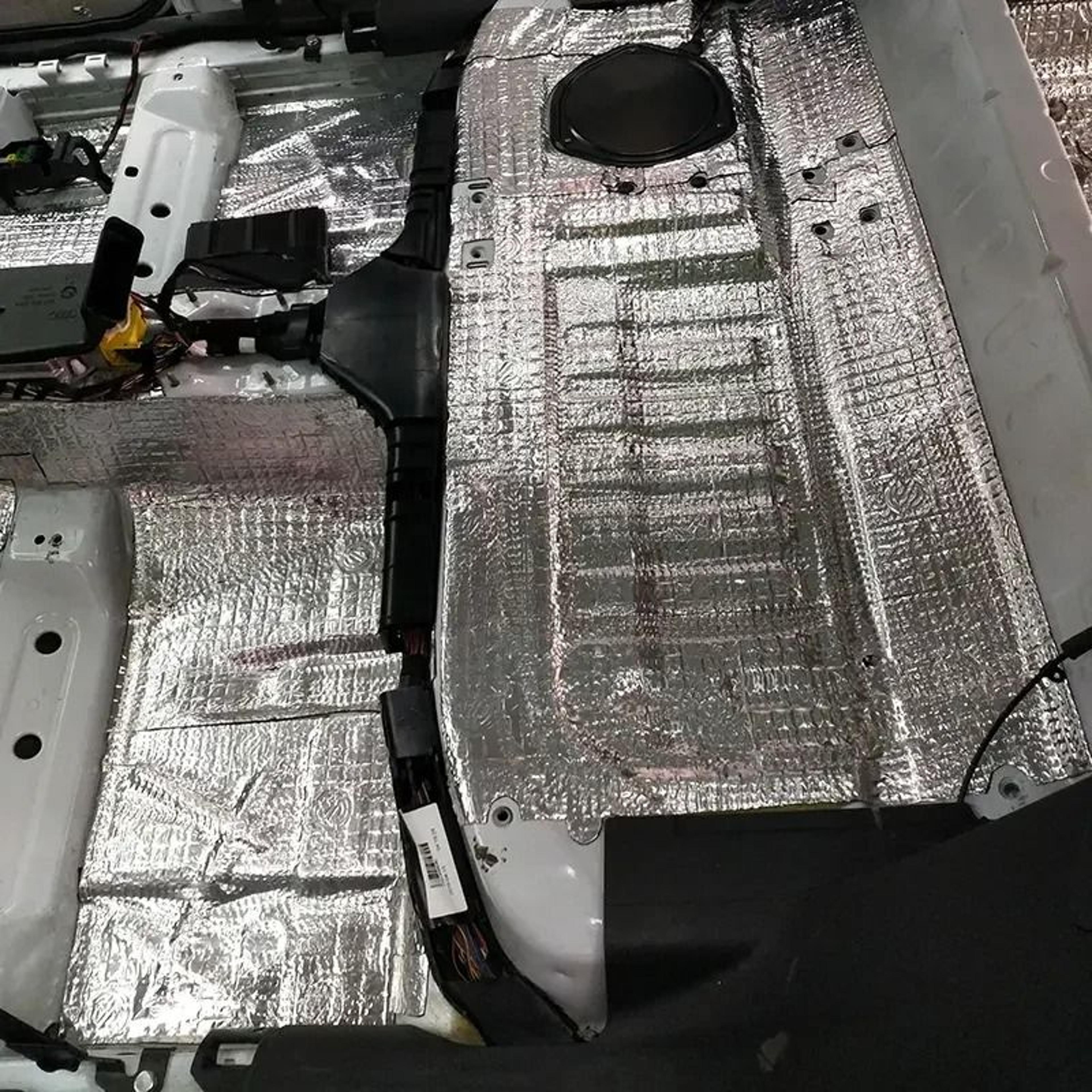 High Density Car Soundproofing And Thermal Deadening Mat 2