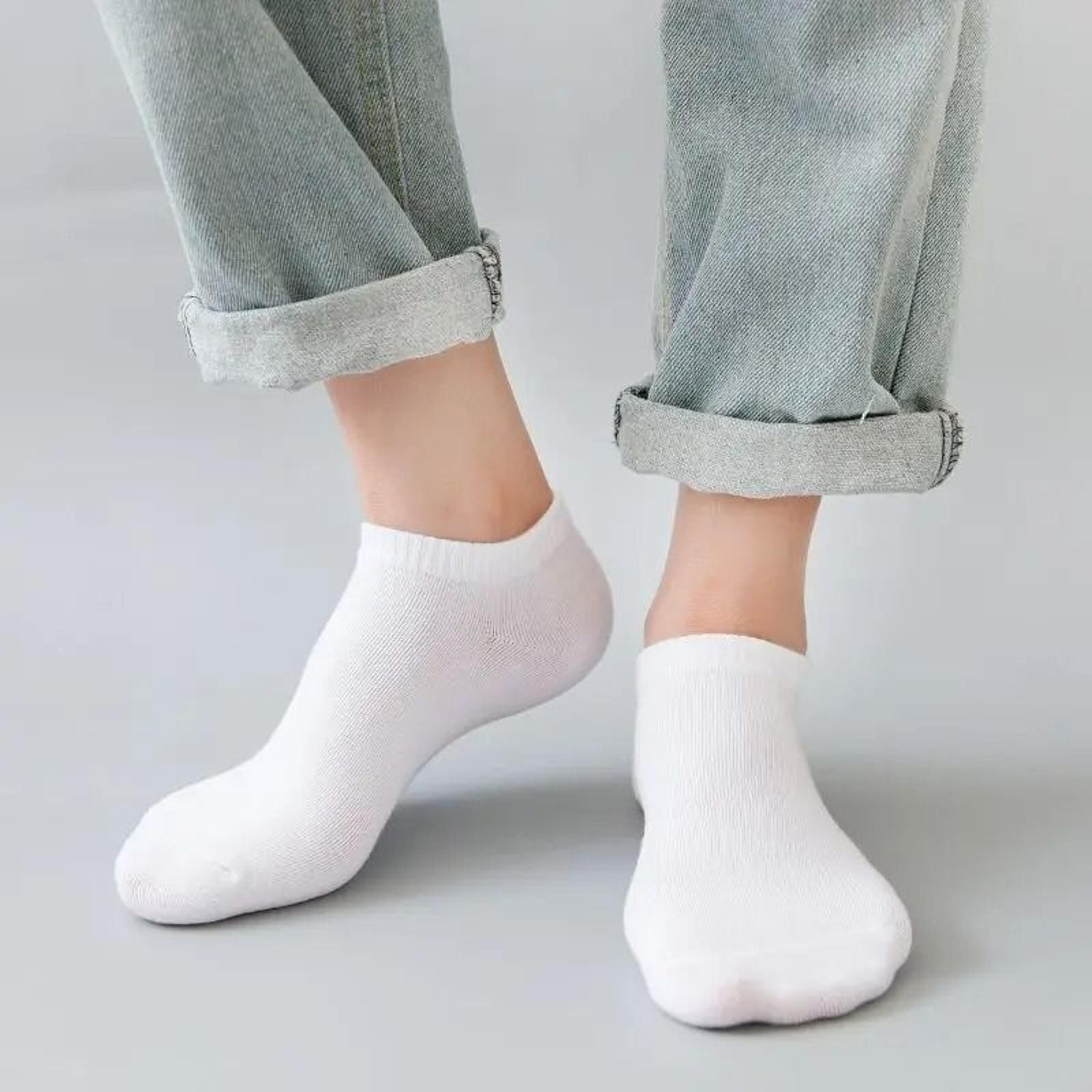 Aerated Solid Tone Low Profile Performance Hosiery 4