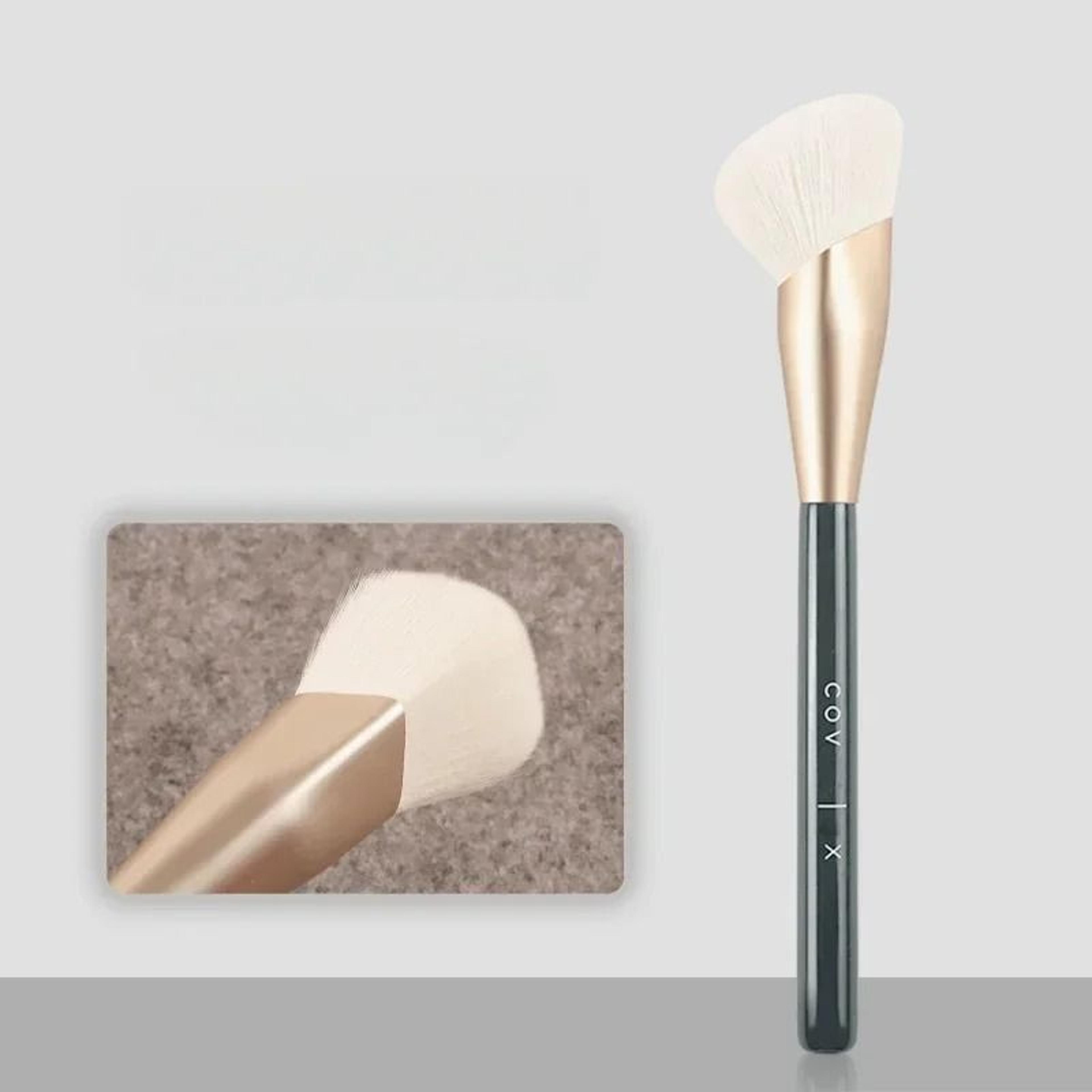 Professional Full Coverage Geometric Foundation Brush 2