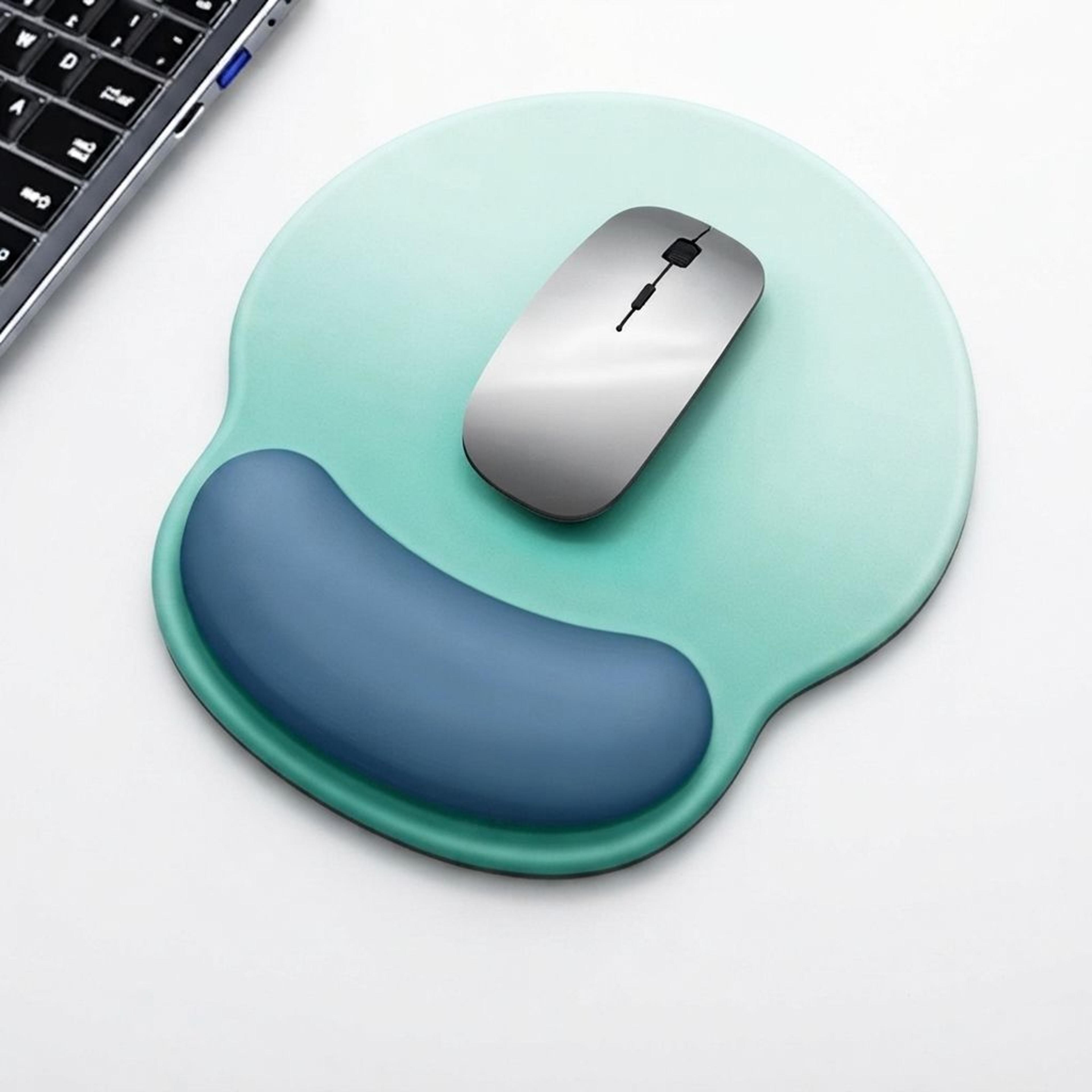 Ergonomic Gradient Mouse Pad With Soft Silicone Wrist Rest And Non Slip Surface 8