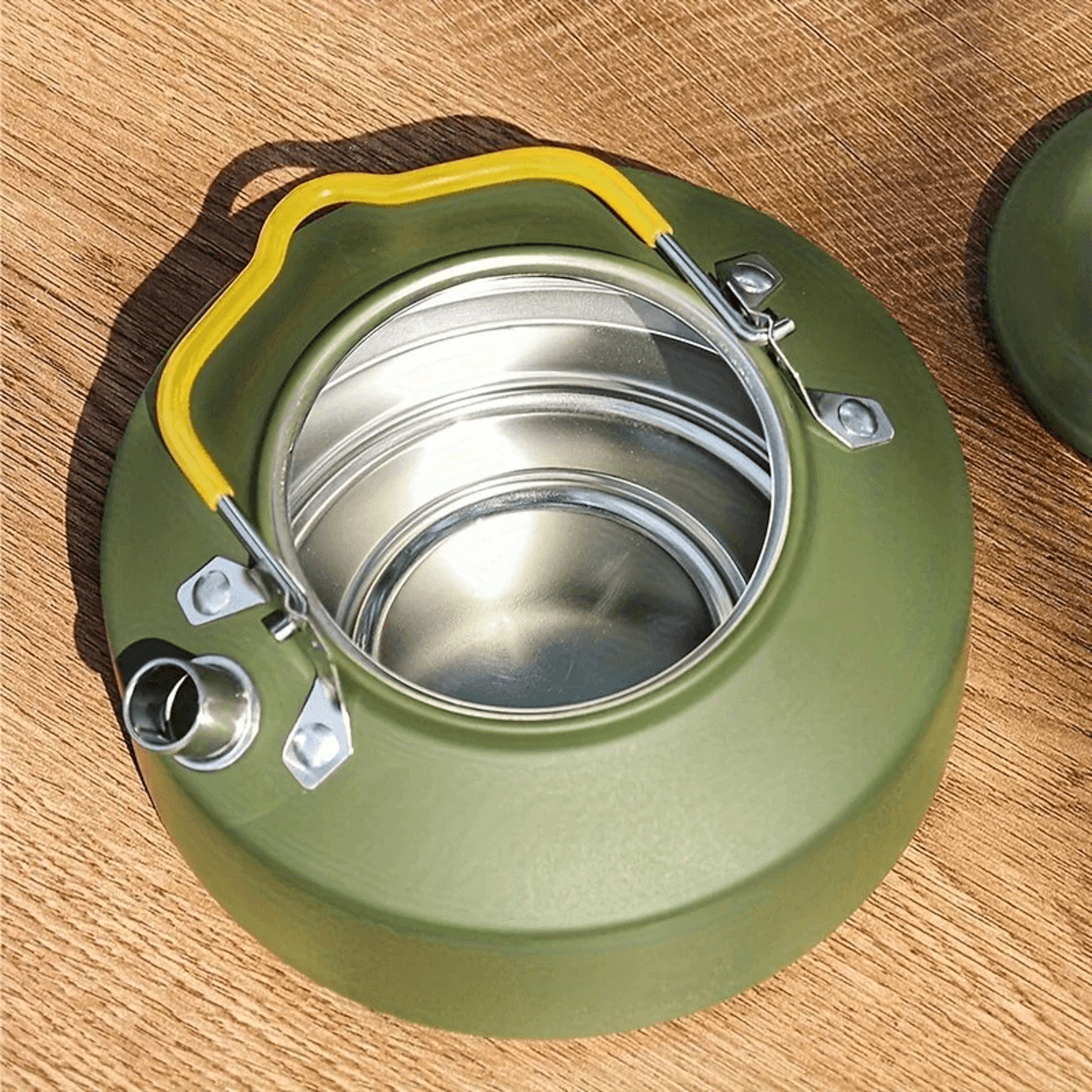 Portable Camping Cookware Set With Kettle Pot Pan And Outdoor Tableware 3