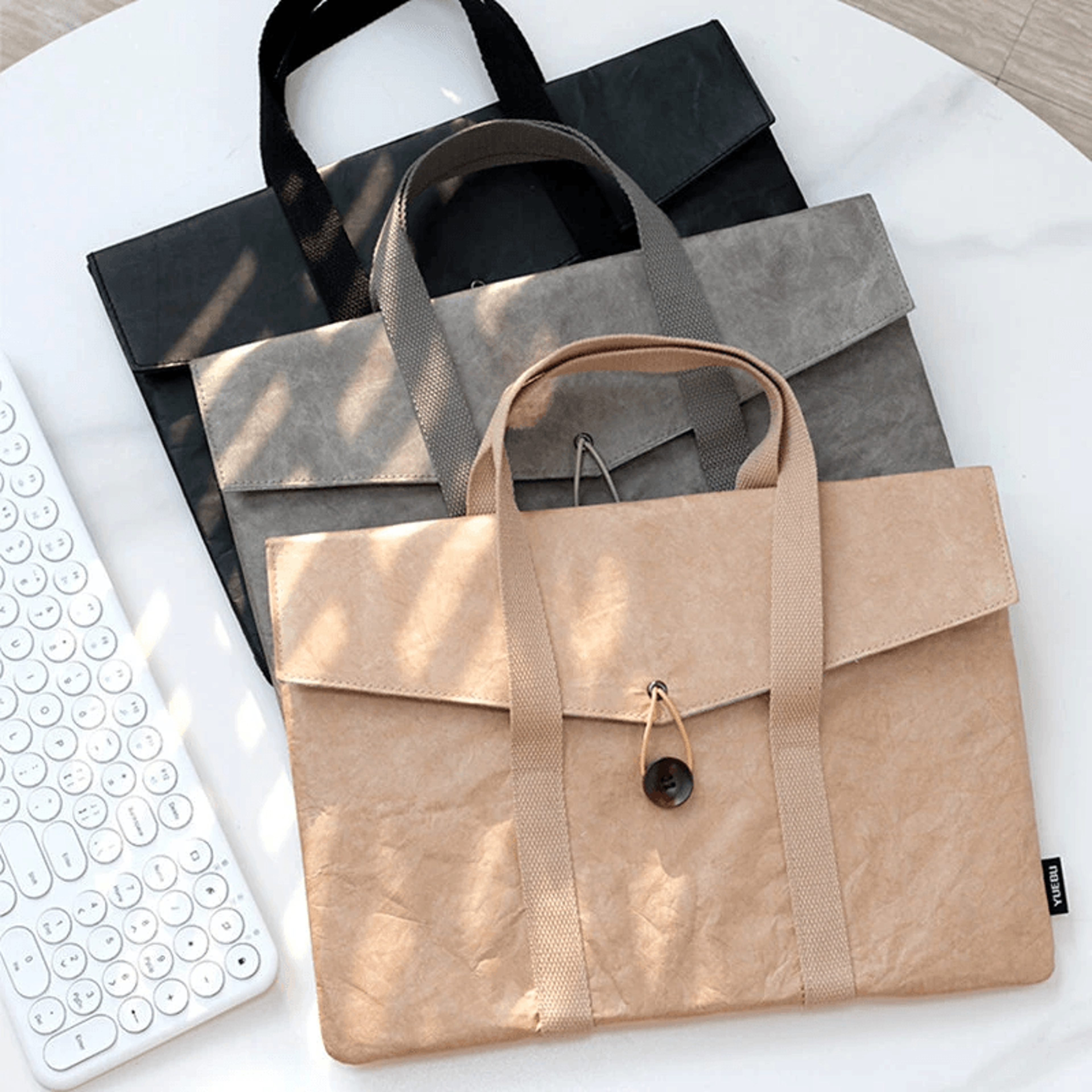 Ultra Lightweight Waterproof Laptop Sleeve With Felt Lining 1