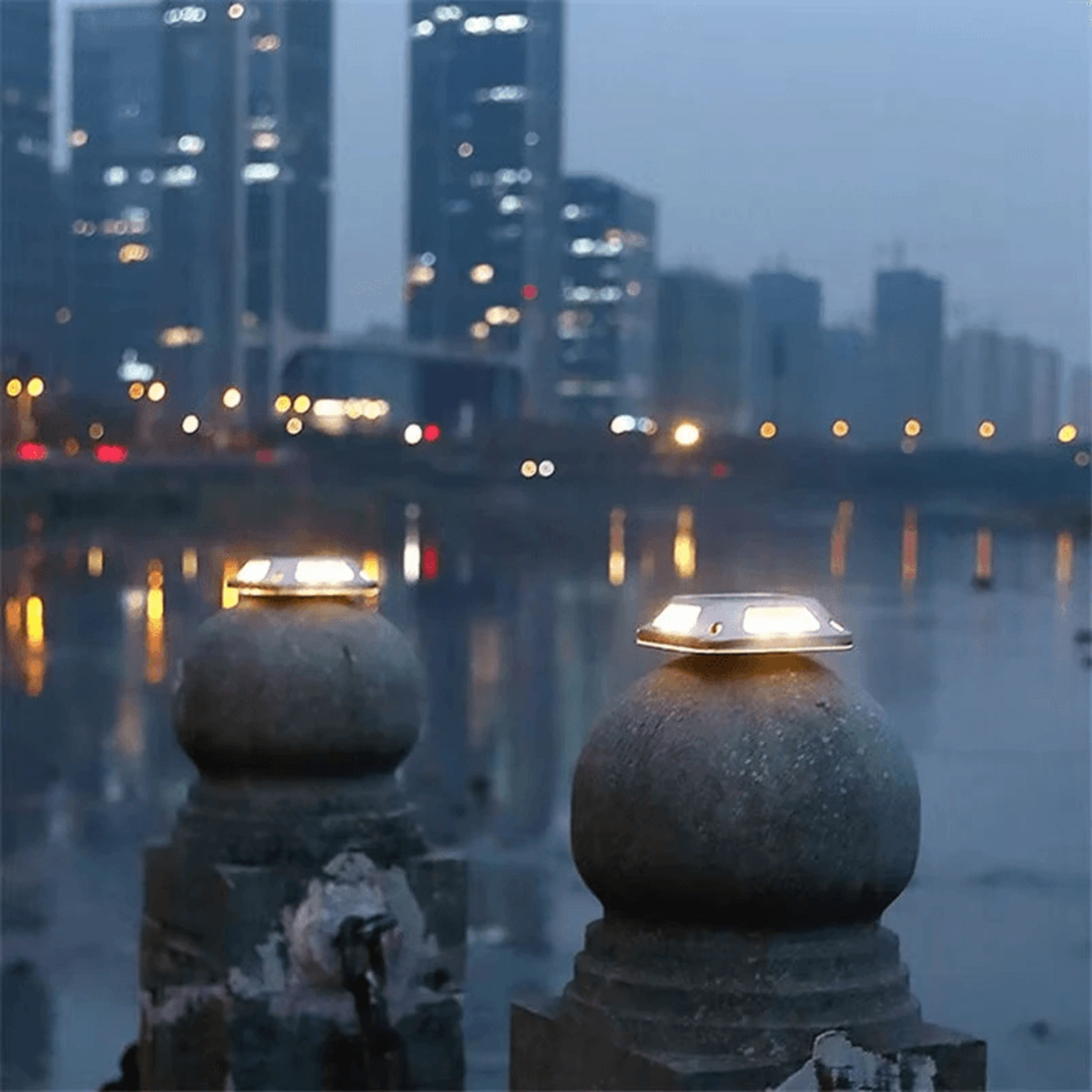 Solar Ground Lights With LED Warm Light And Waterproof Design 3