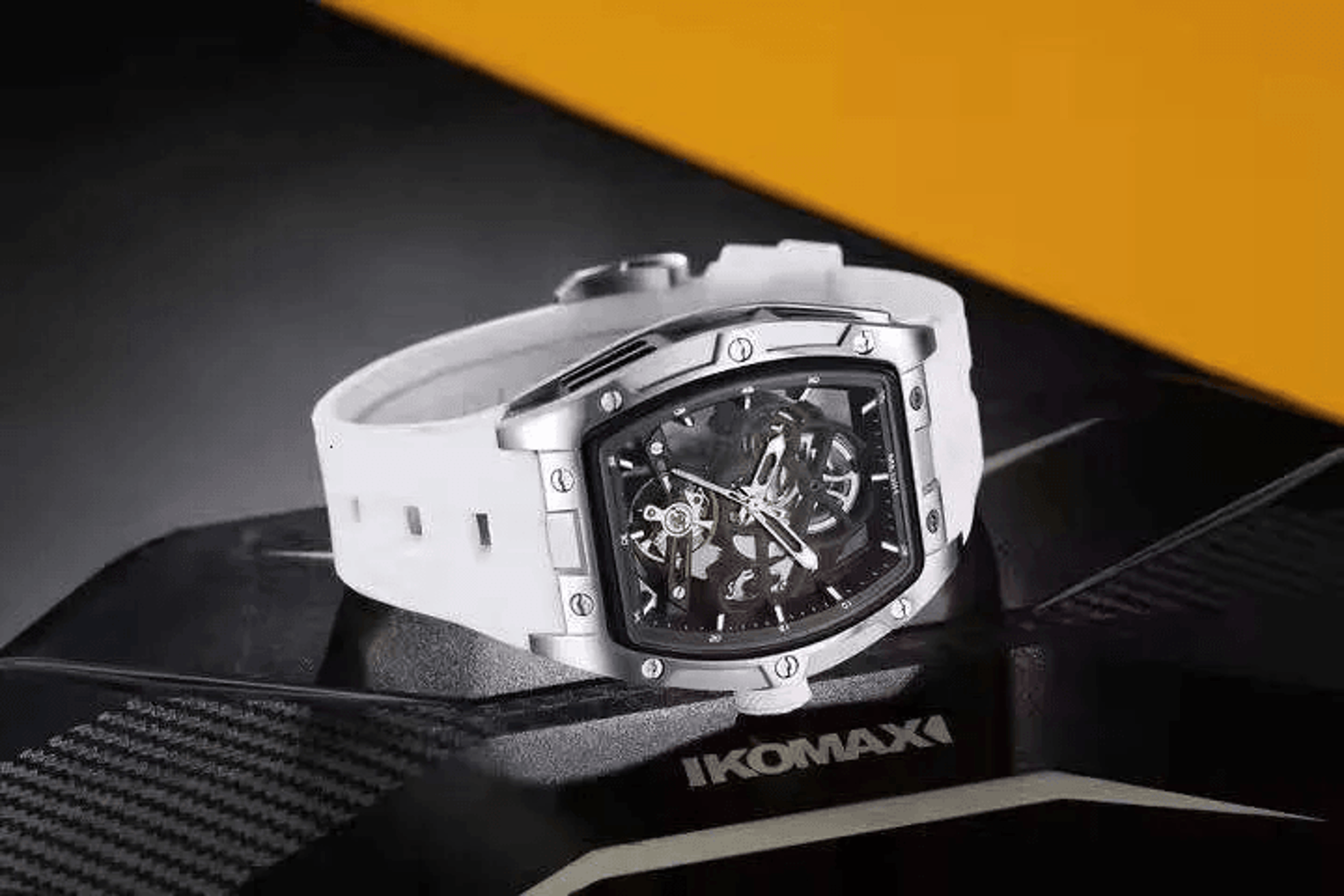 Automatic Skeleton Watch With Luminous Hands And Silicone Strap 2