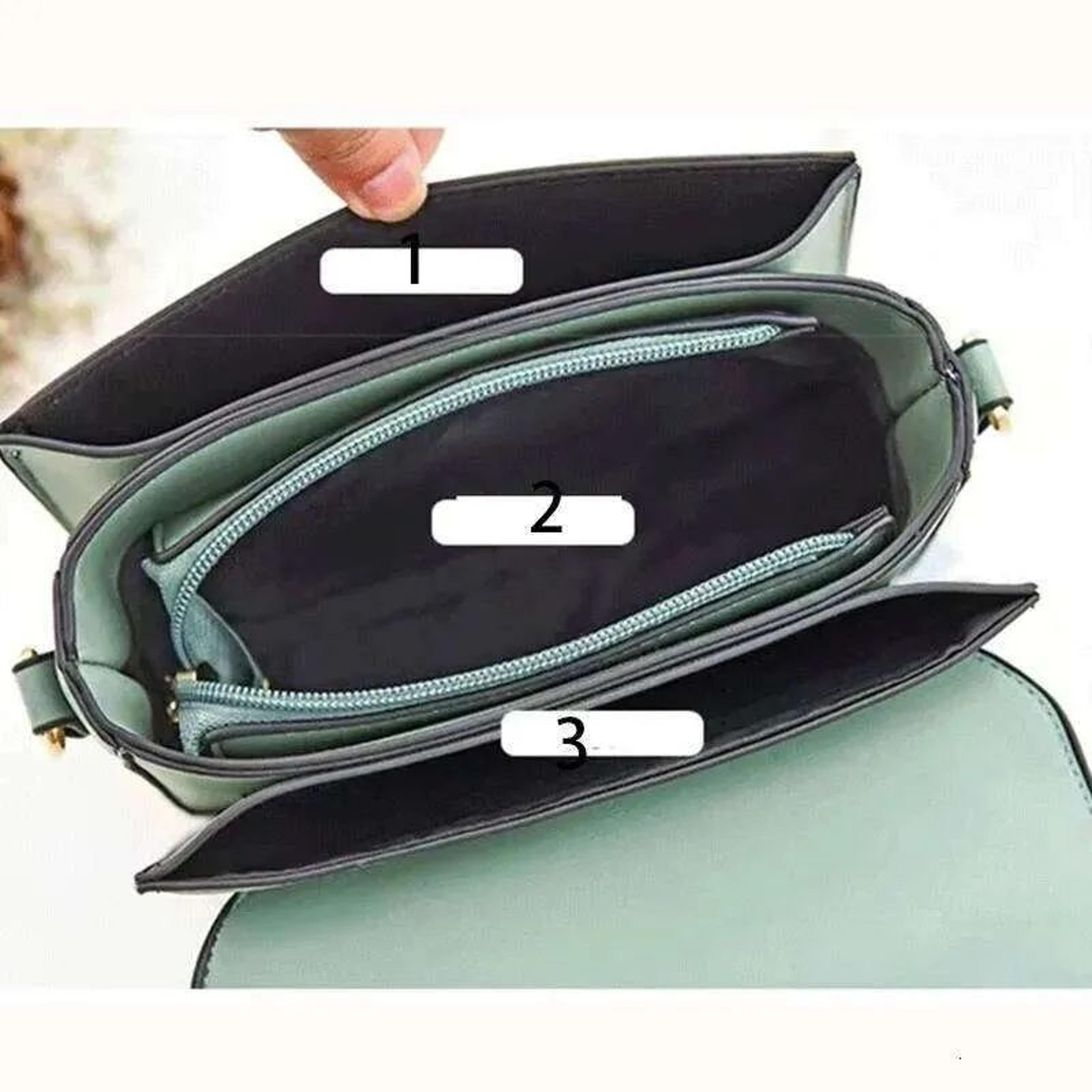 Womens Square Shoulder Handbag With Plaid Pattern And Zipper Closure 2