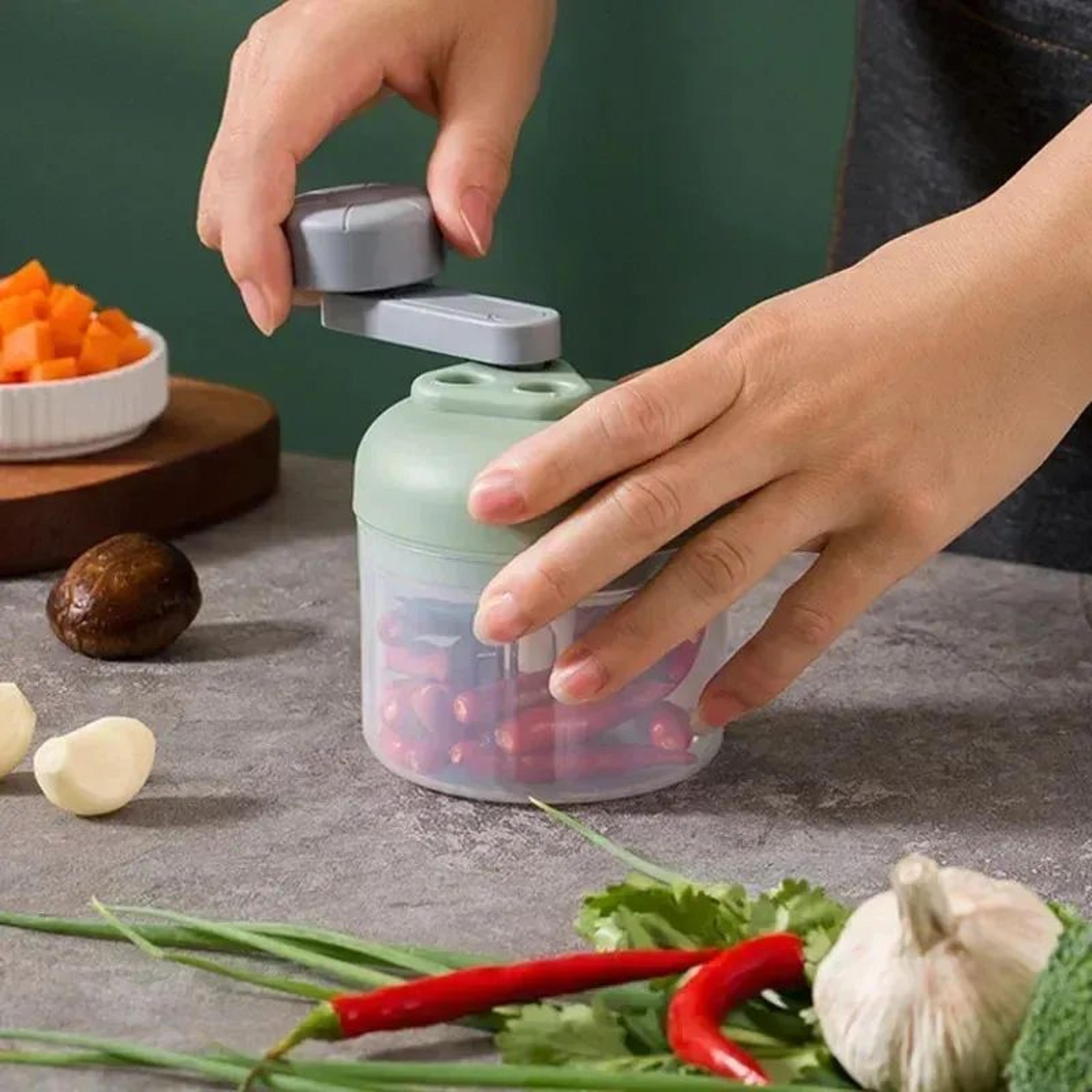 Multifunctional Vegetable Chopper With Alloy Blades For Garlic Mincing And Food Preparation 1