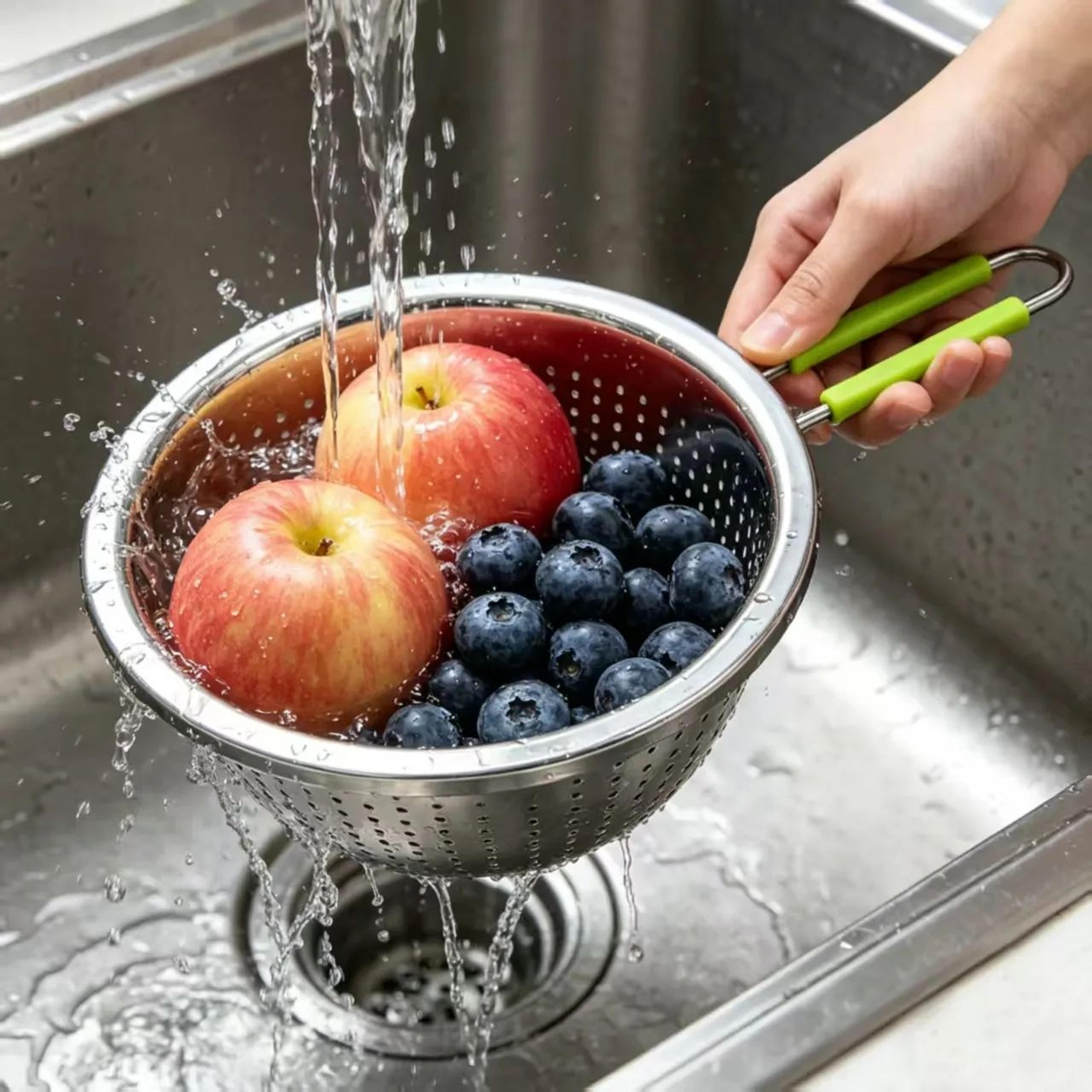 stainless steel mesh fruit basket with single handle for kitchen counter storage