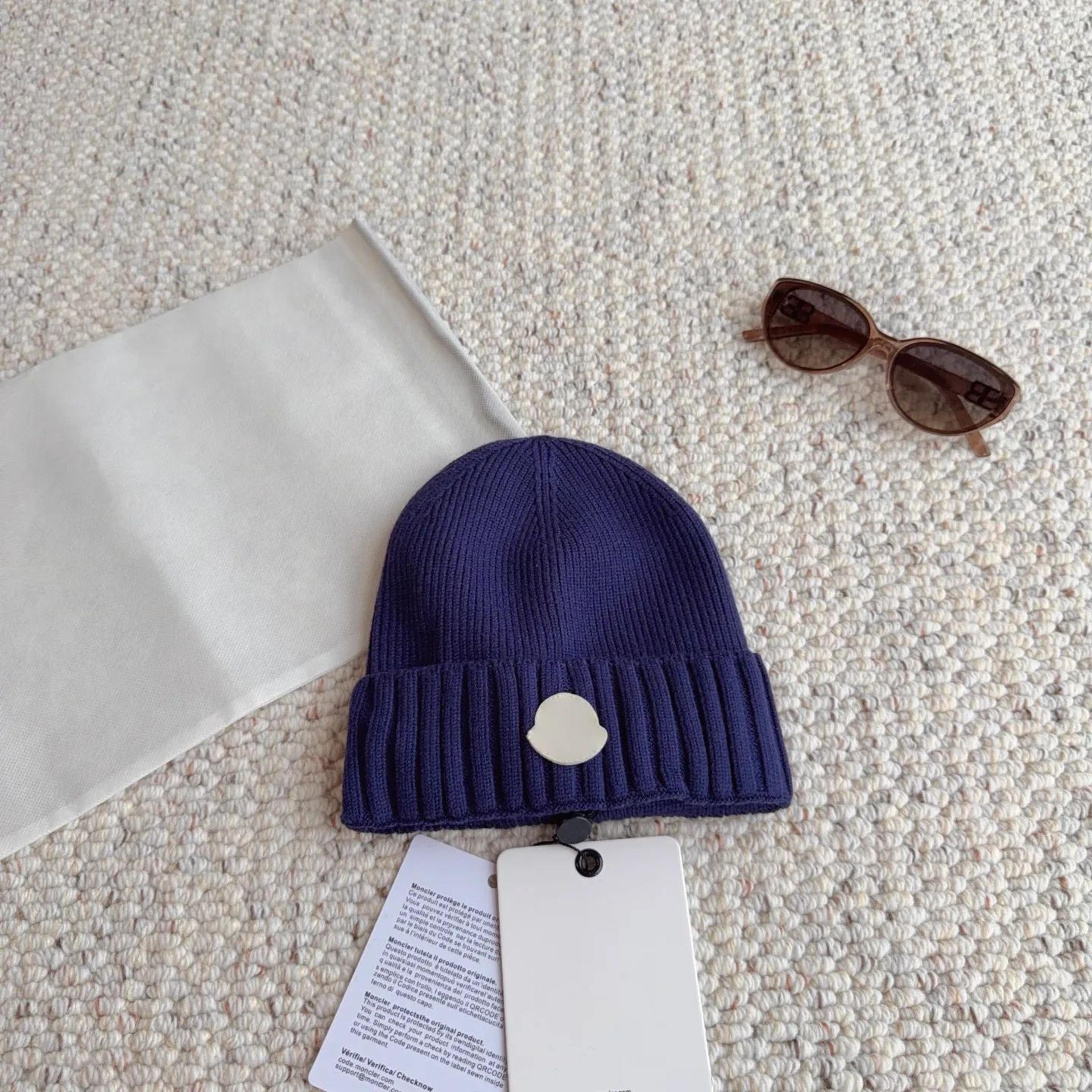 Unisex Cable Knit Beanie Hat With Round Patch For Warm Winter Wear 5