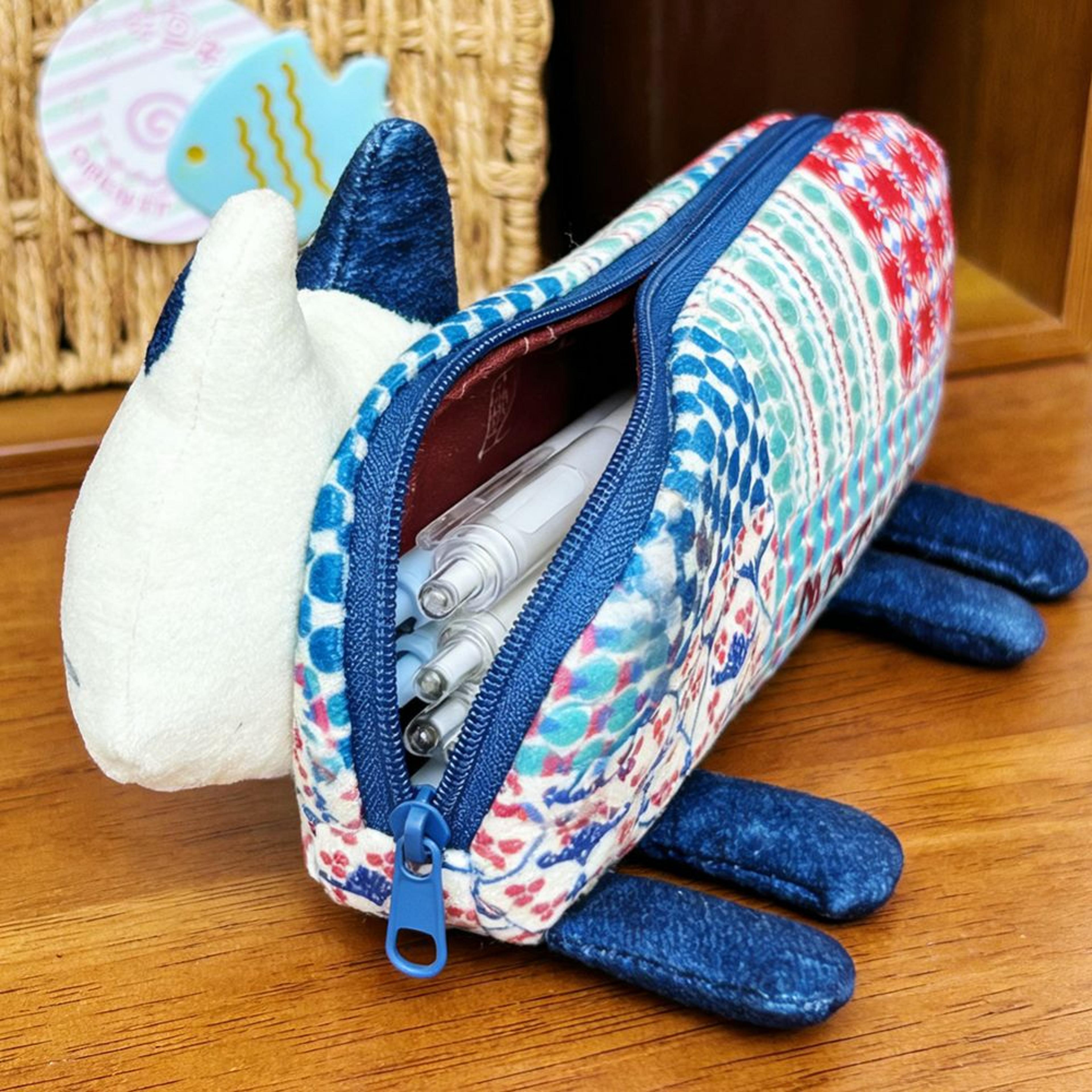 Cat Climbing Pencil Case Large Capacity Portable Makeup And Storage Bag 3