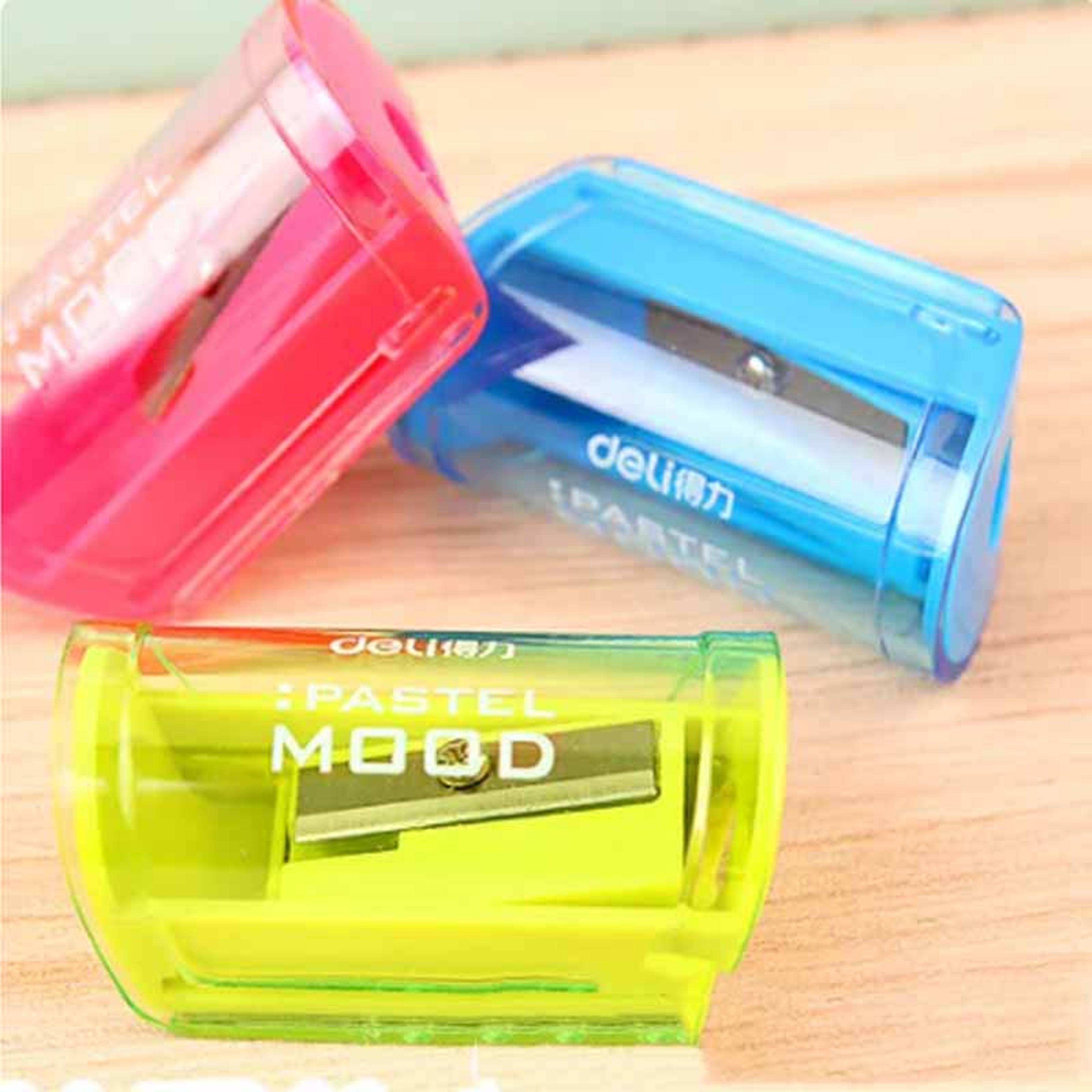 Candy Color Transparent Pencil Sharpener Portable Manual Pencil Cutter For School Office Art Suppli 3