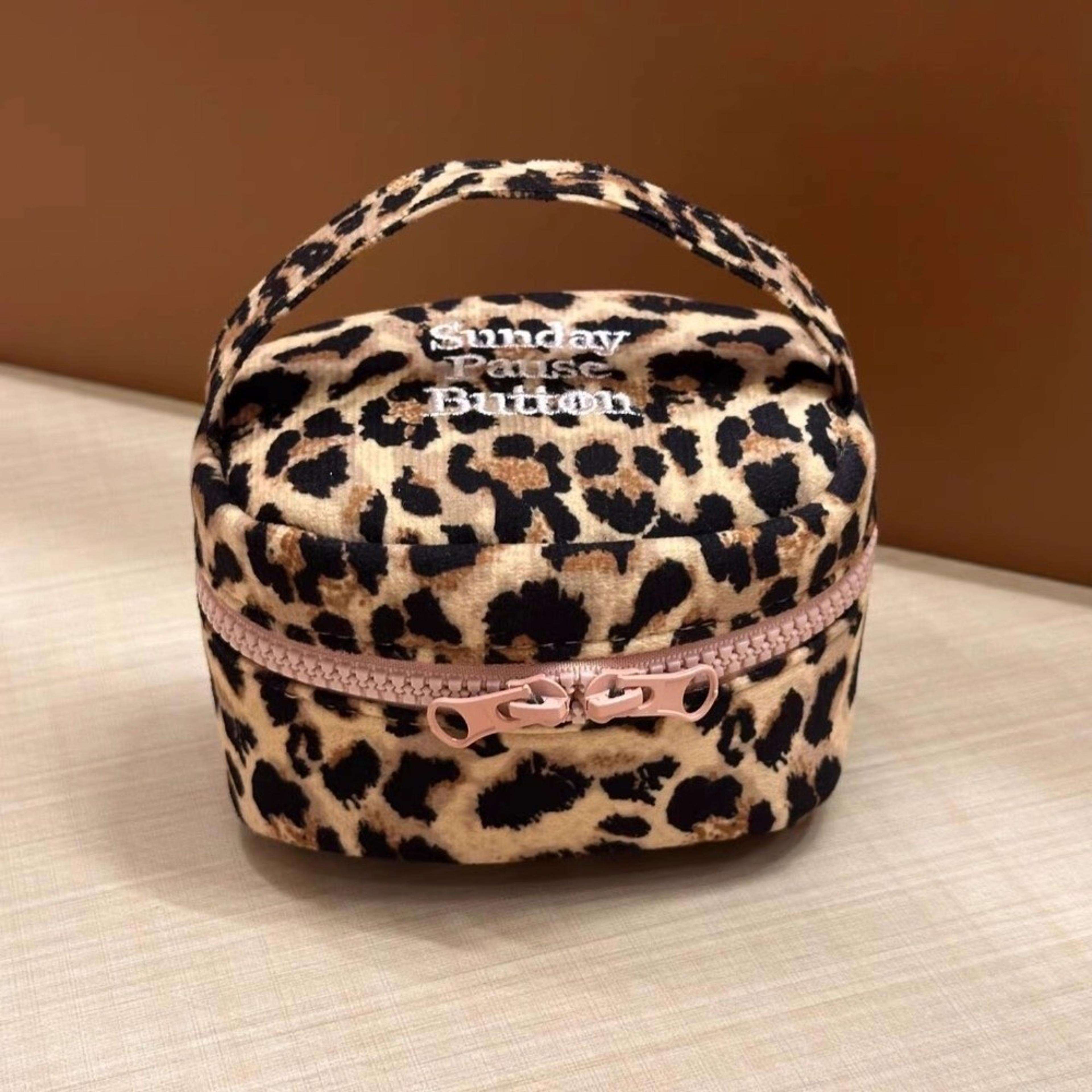 Leopard Print Square Storage Box Handheld Zipper Makeup Bag With Mirror 1