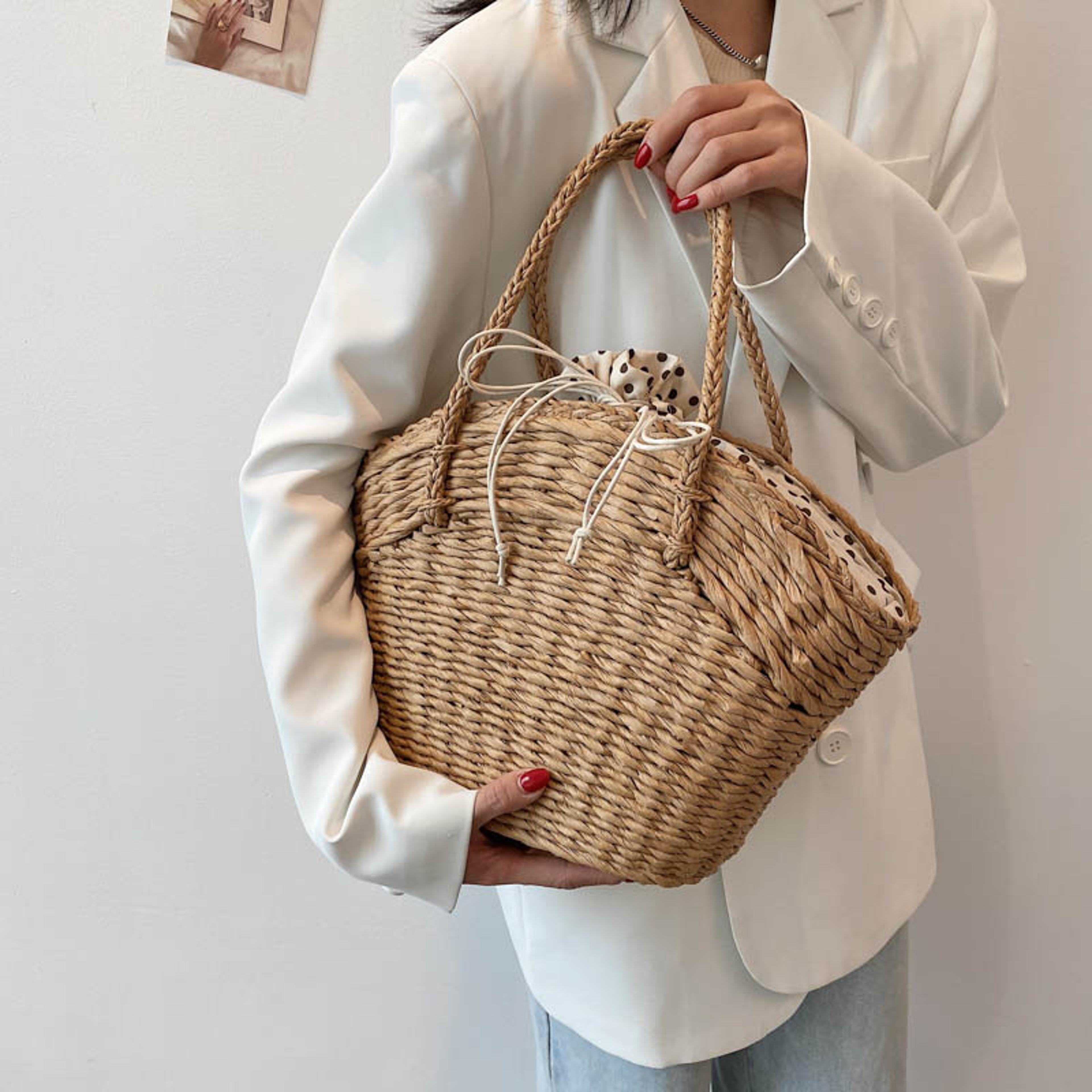 Handmade Straw Beach Bag Large Capacity Woven Tote Shoulder Bag For Summer Travel 2
