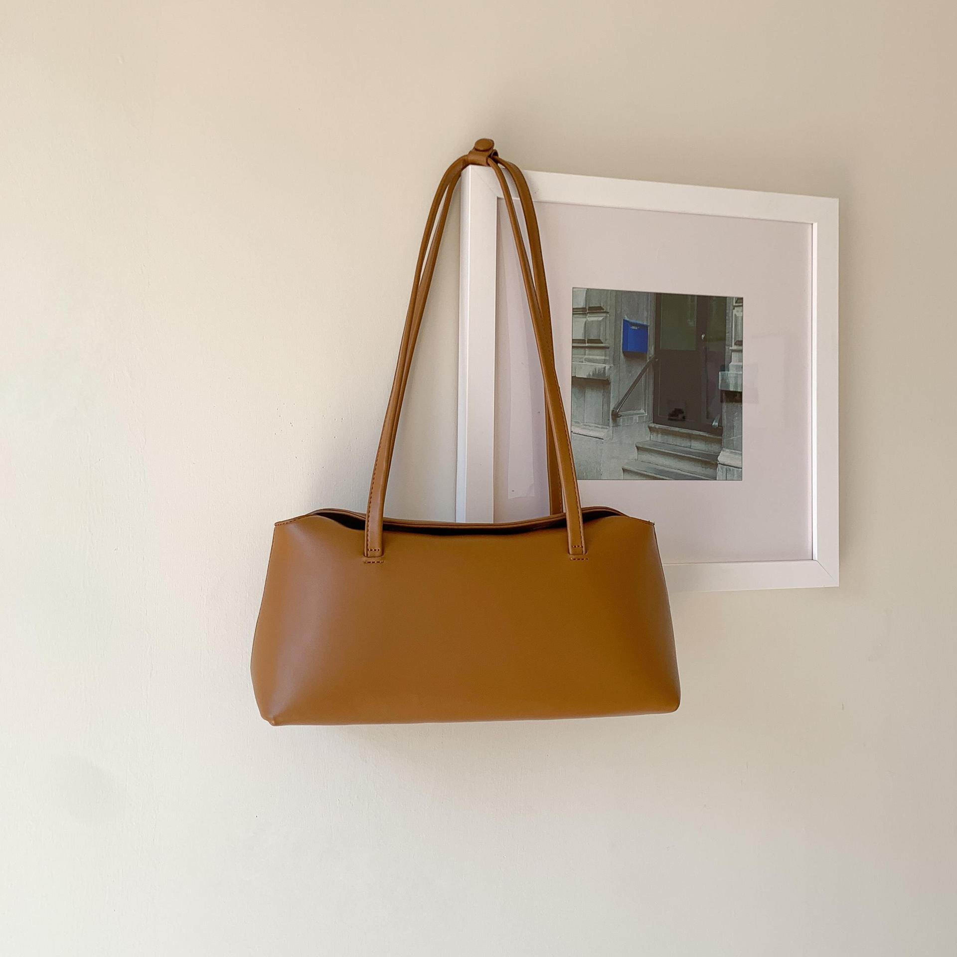 Elegant PU Leather Pillow Shoulder Bag For Women Designer Everyday Tote Purse 1