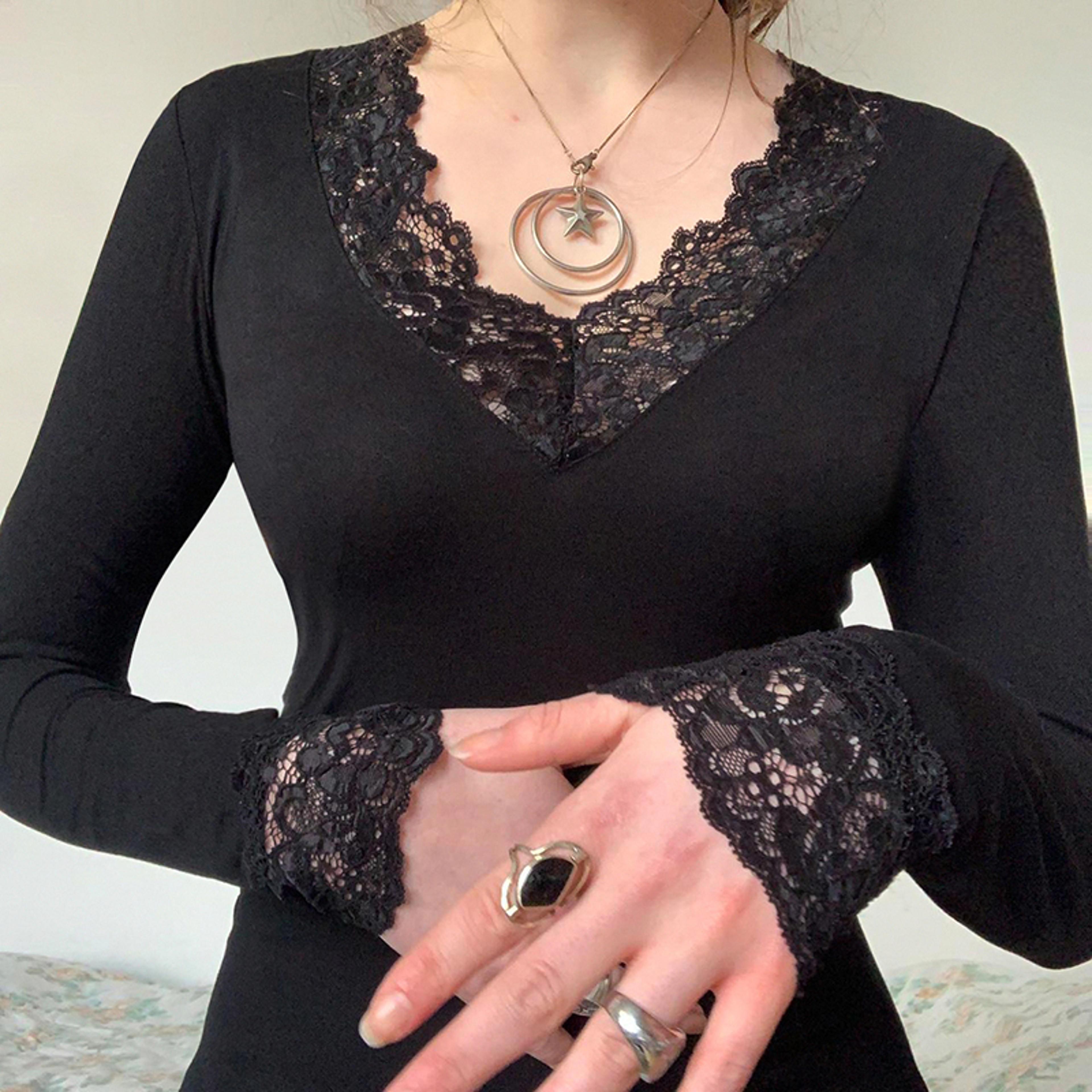 Lace Patchwork V Neck Fitted Top For Women Long Sleeve Black Slim Fit Tee 1