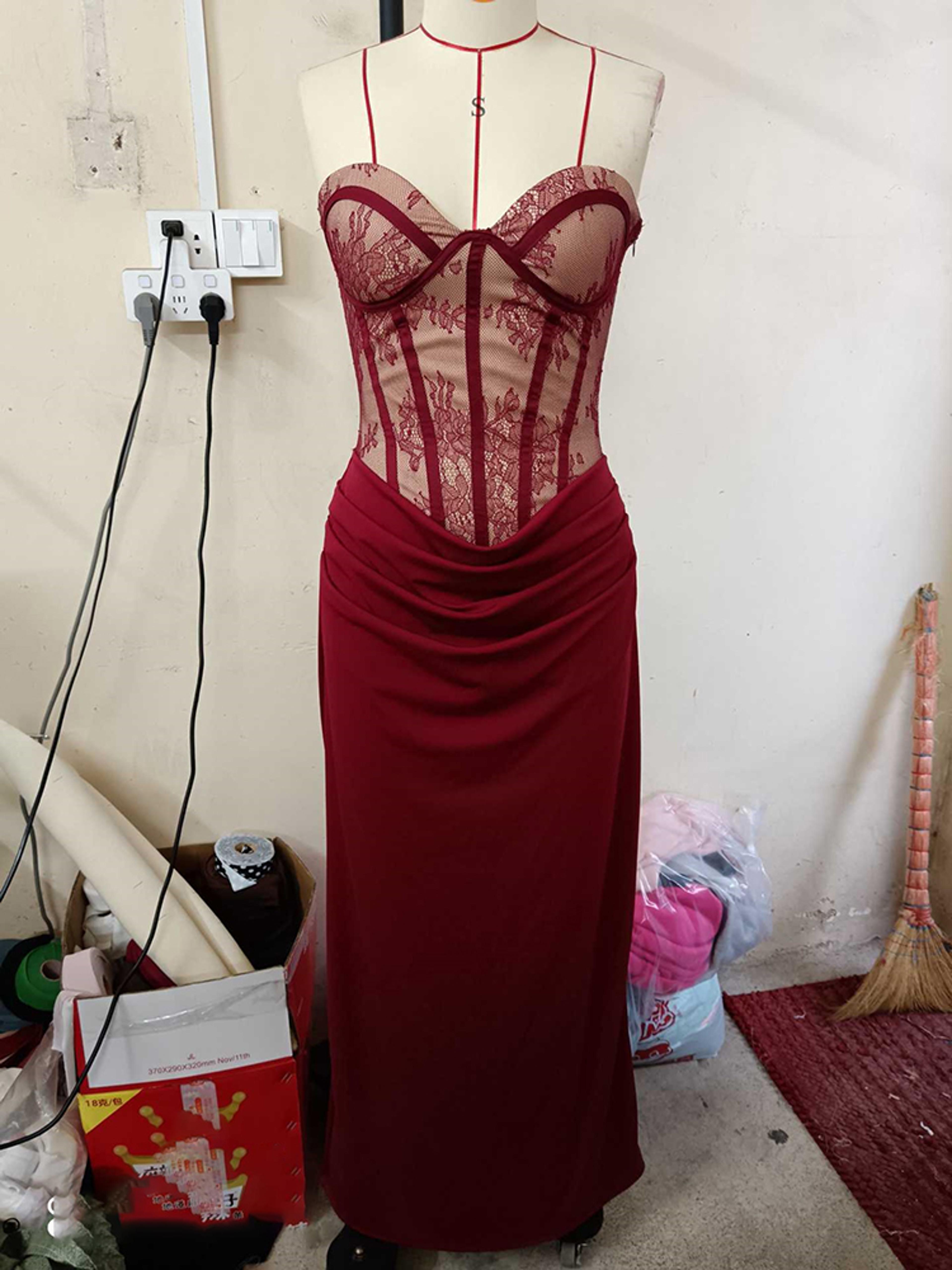 Elegant Strapless Satin Mermaid Dress With Lace Corset  Ruched Waist Evening Gown 4
