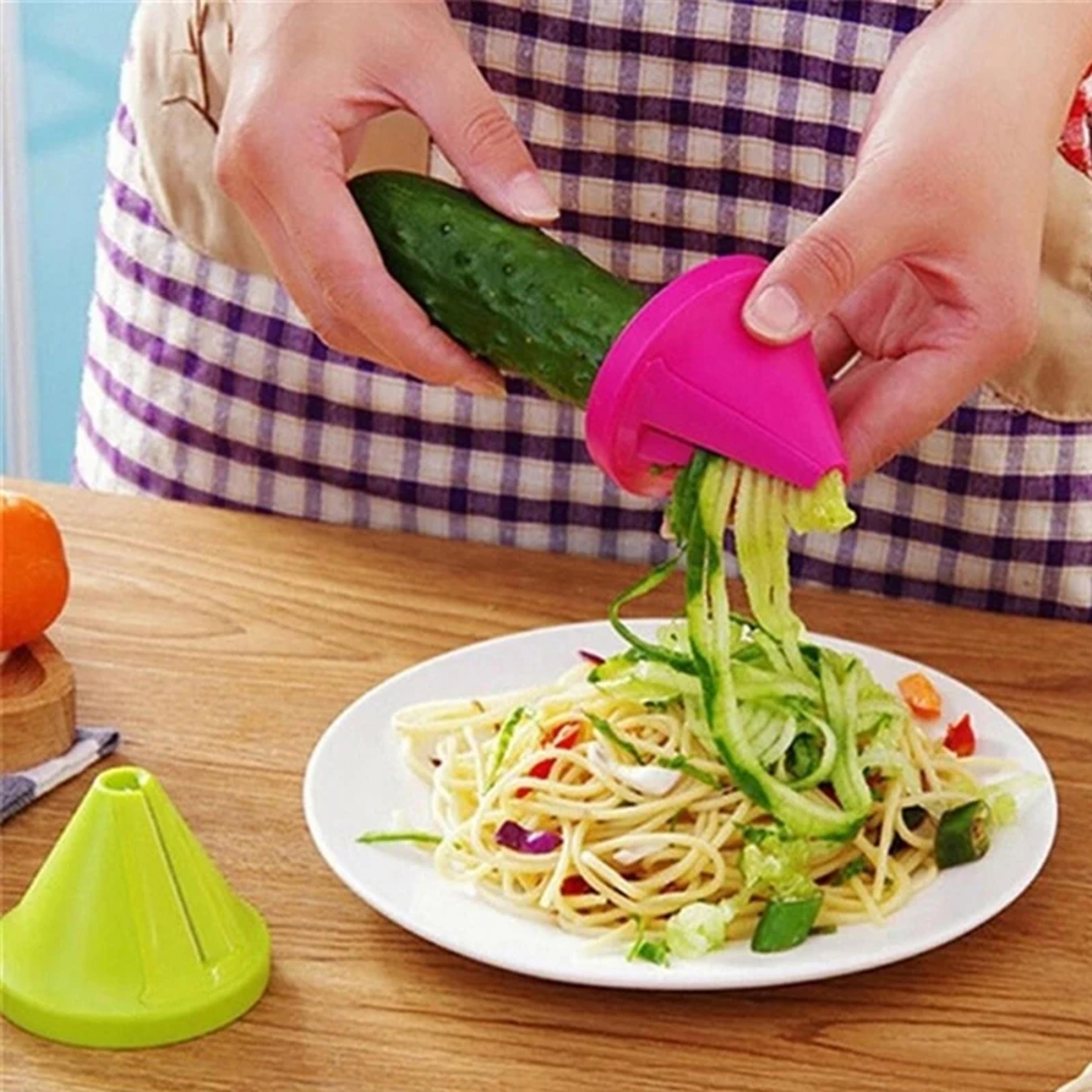 Rotary Vegetable Slicer With Interchangeable Blades Vegetable Spiralizer  Kitchen Grater 3