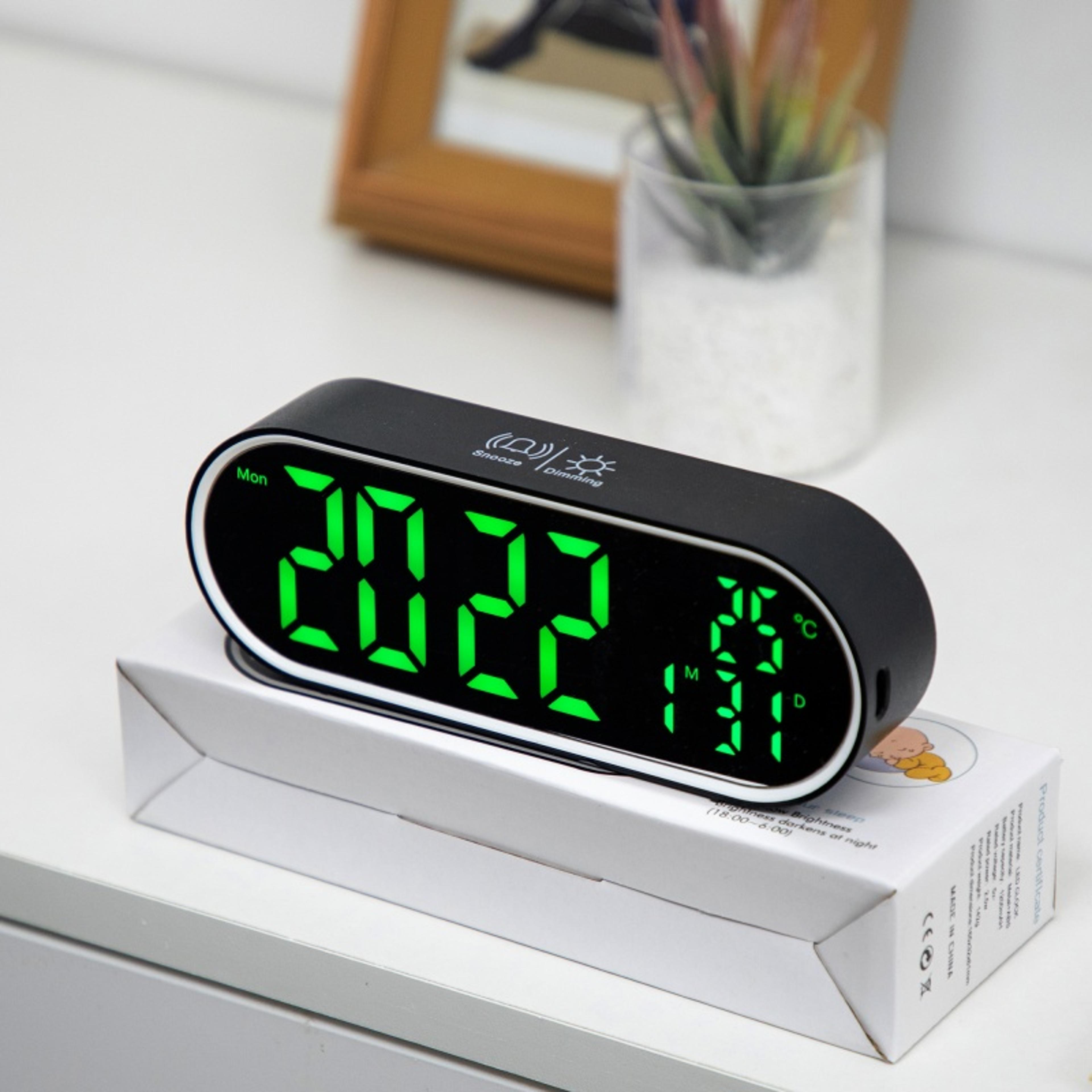 Rechargeable Digital Alarm Clock With LED Mirror Display Voice Control Dual Alarms And Temperature  0