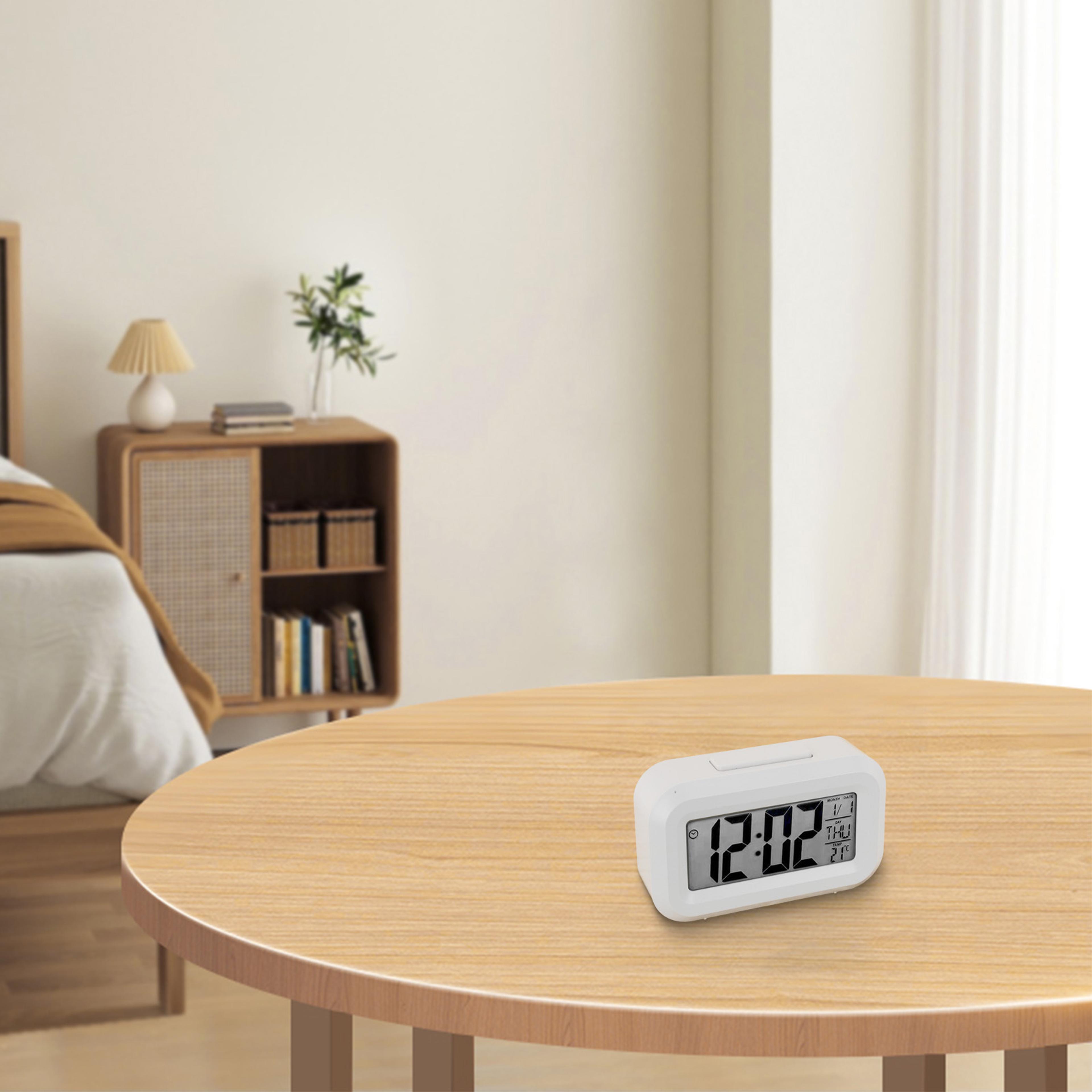 Modern Digital Alarm Clock With LED Display Snooze Function Desktop Clock For Bedroom Office And Ho 0