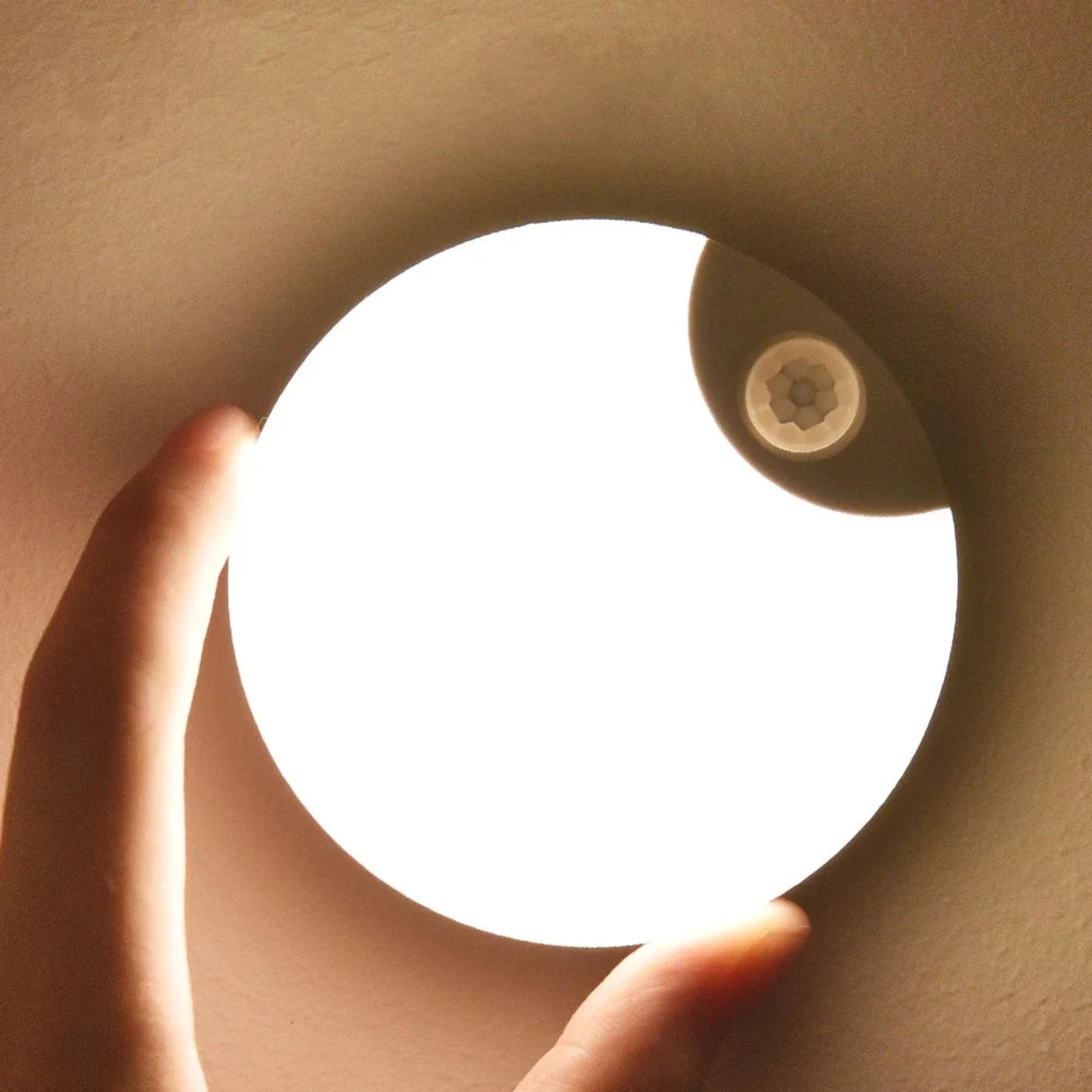 Smart Motion Sensor Light USB Rechargeable Night Lamp For Cabinet Wardrobe And Bedside 3