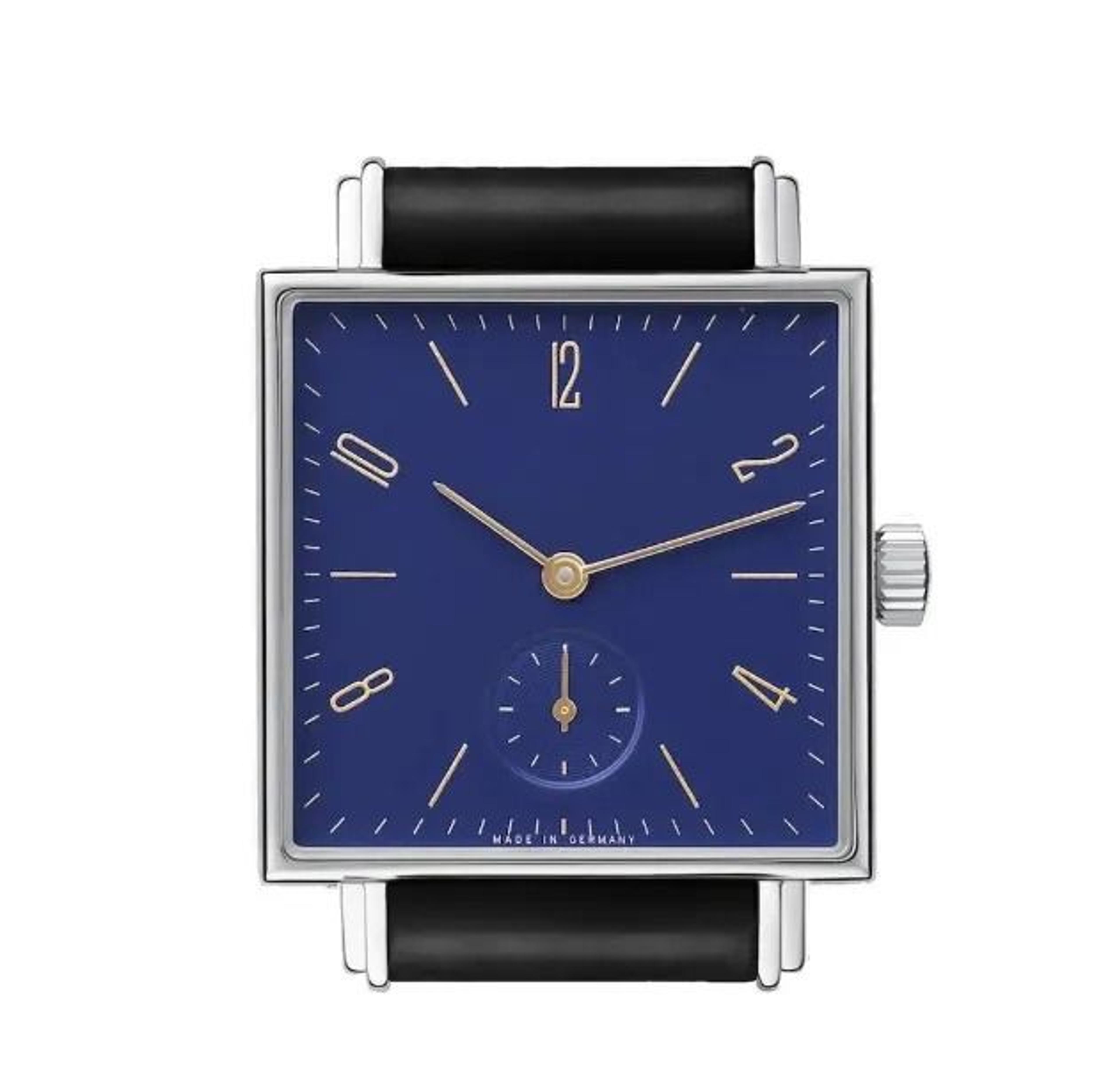 Square Dial Quartz Watch With Small Seconds And Classic Strap 2