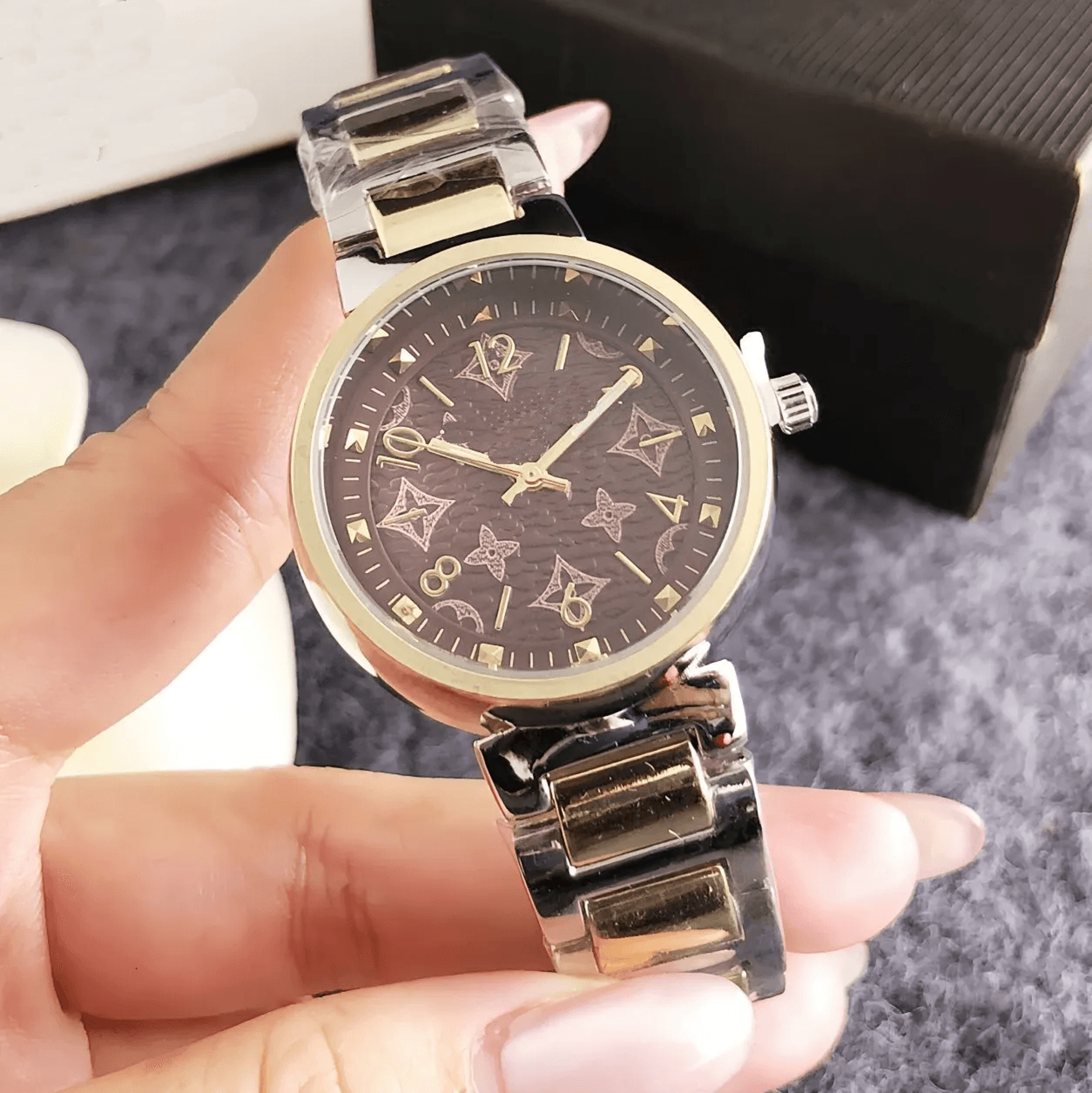Elegant Womens Quartz Watch Luxury Fashion Wristwatch 3